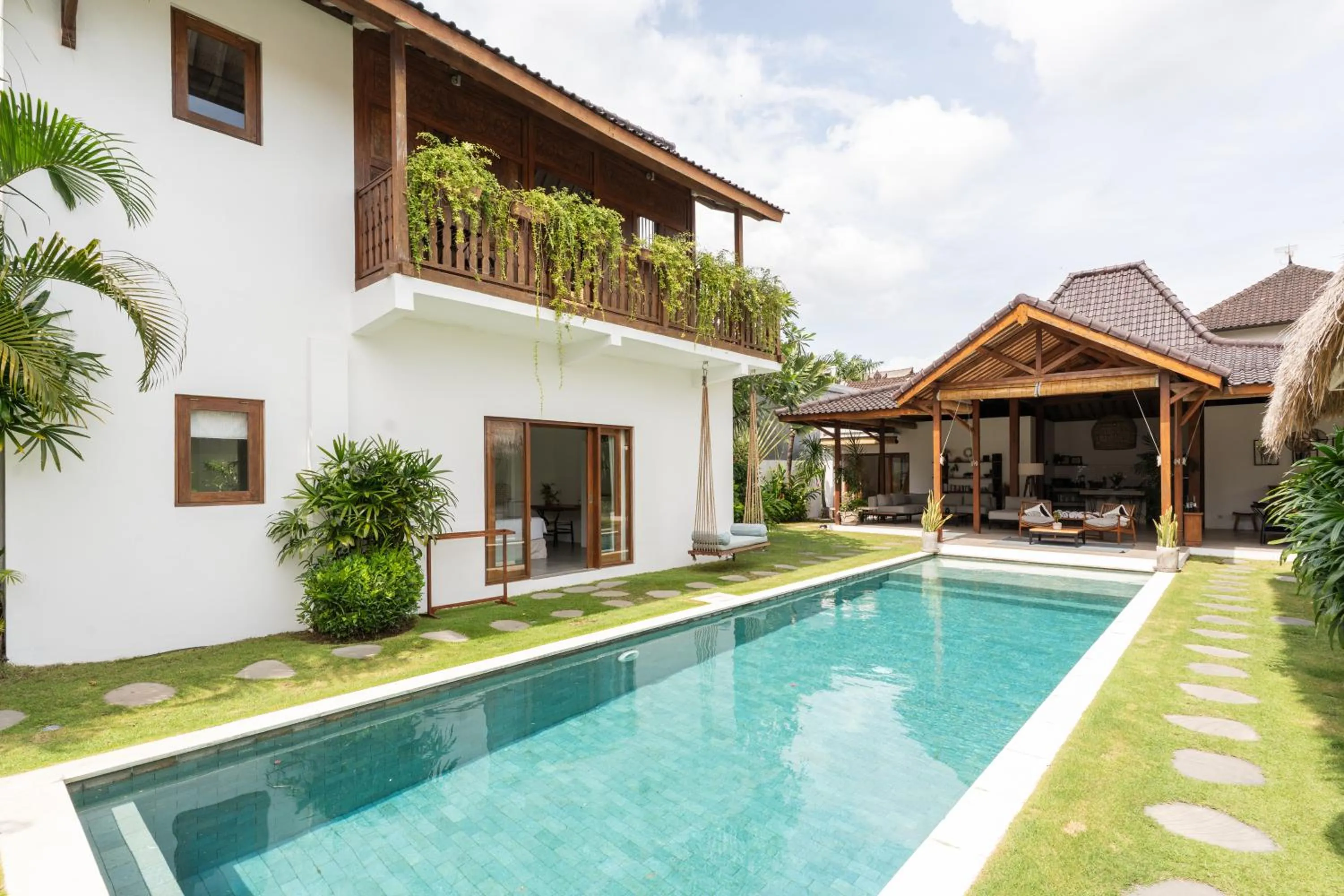 Swimming pool in House of Bagera by Alfred in Bali