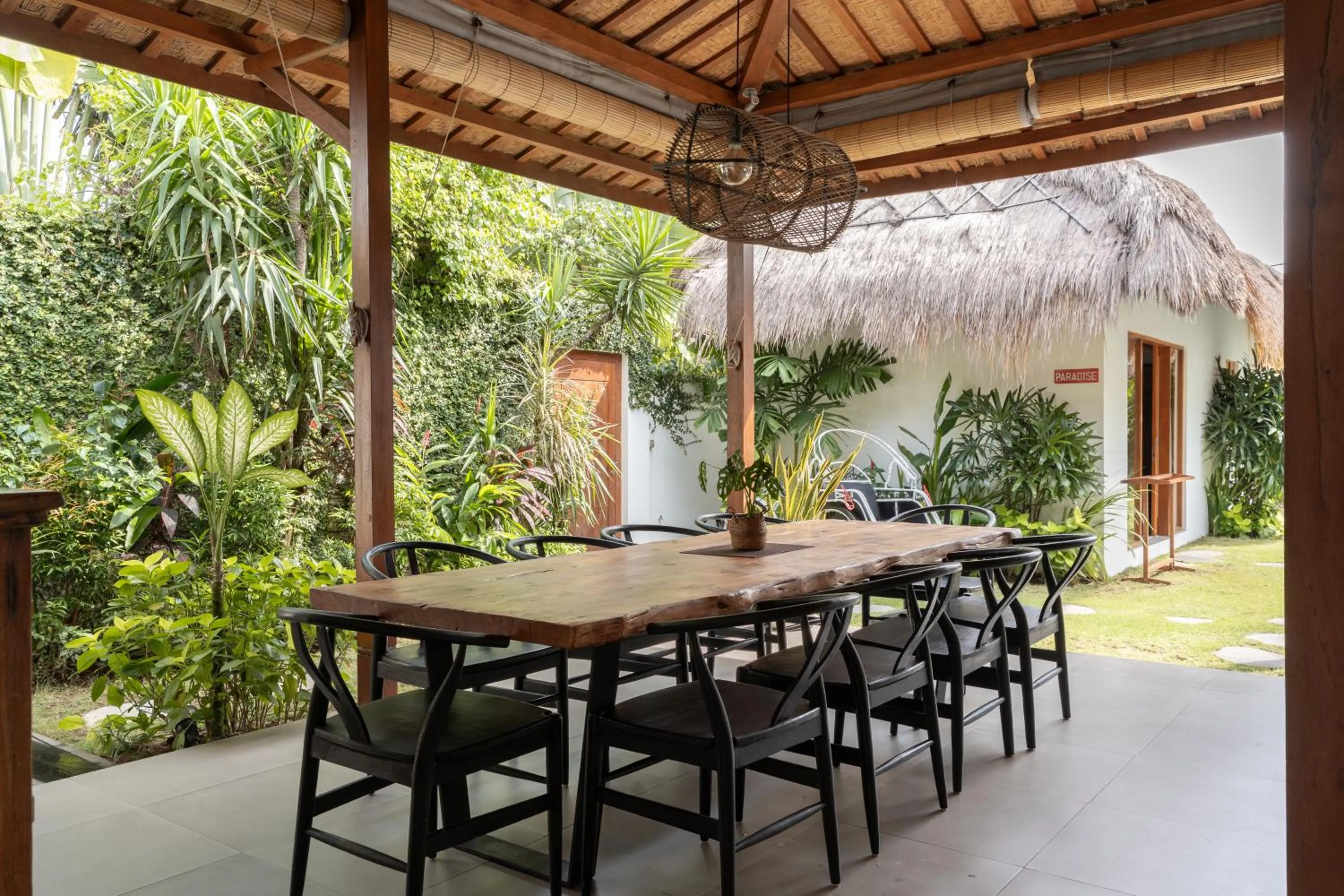 Dining area in House of Bagera by Alfred in Bali