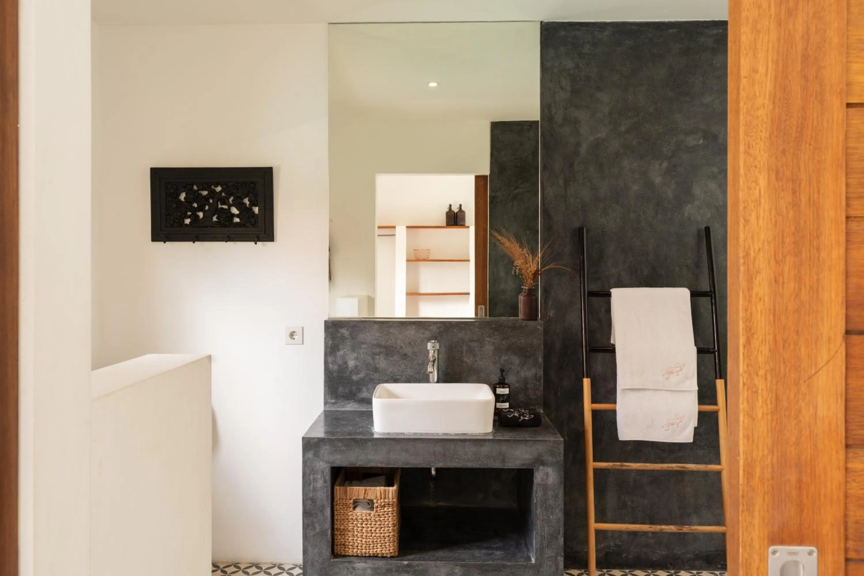 Bathroom in House of Bagera by Alfred in Bali