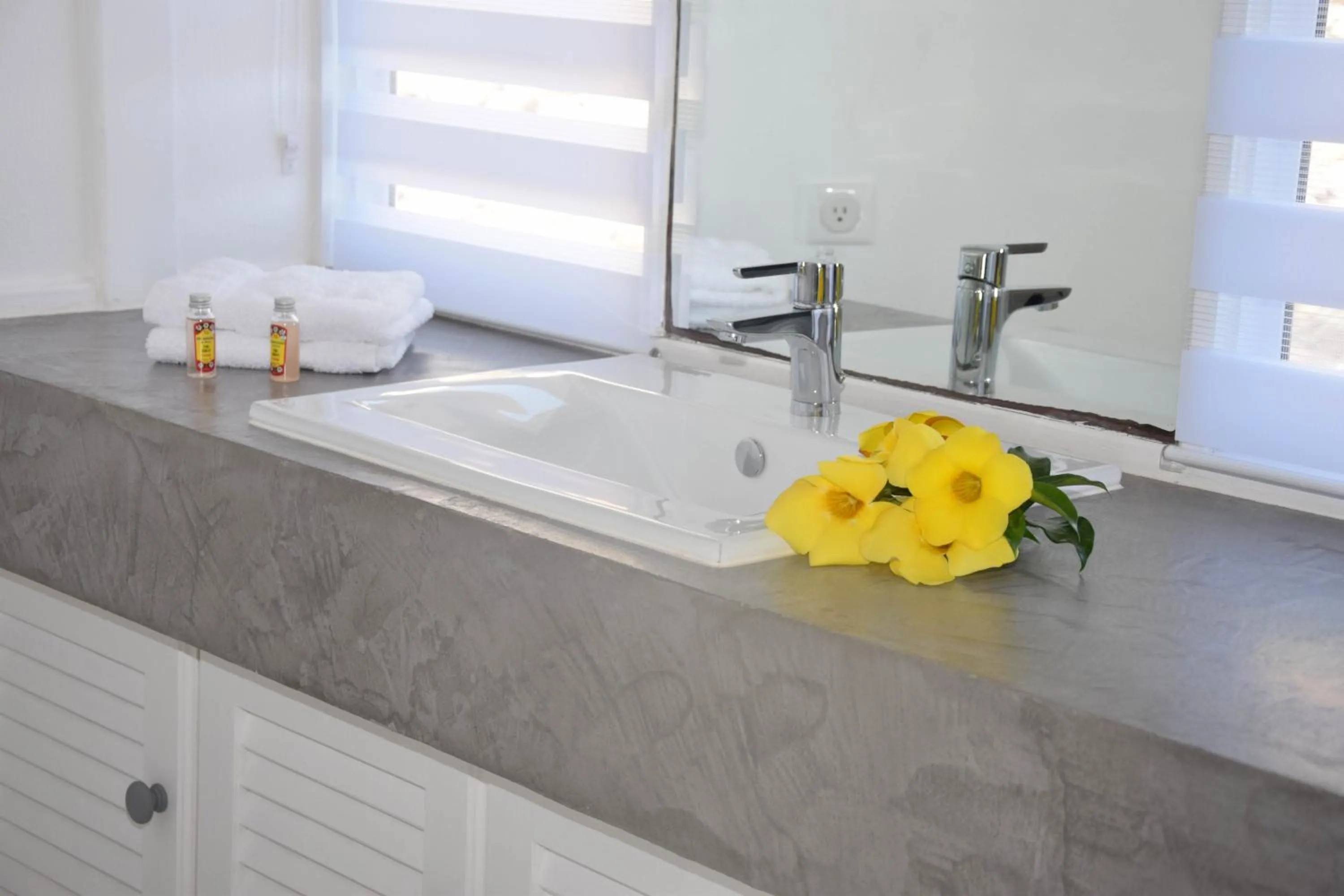 Bathroom in Ninamu Pearl Guest House