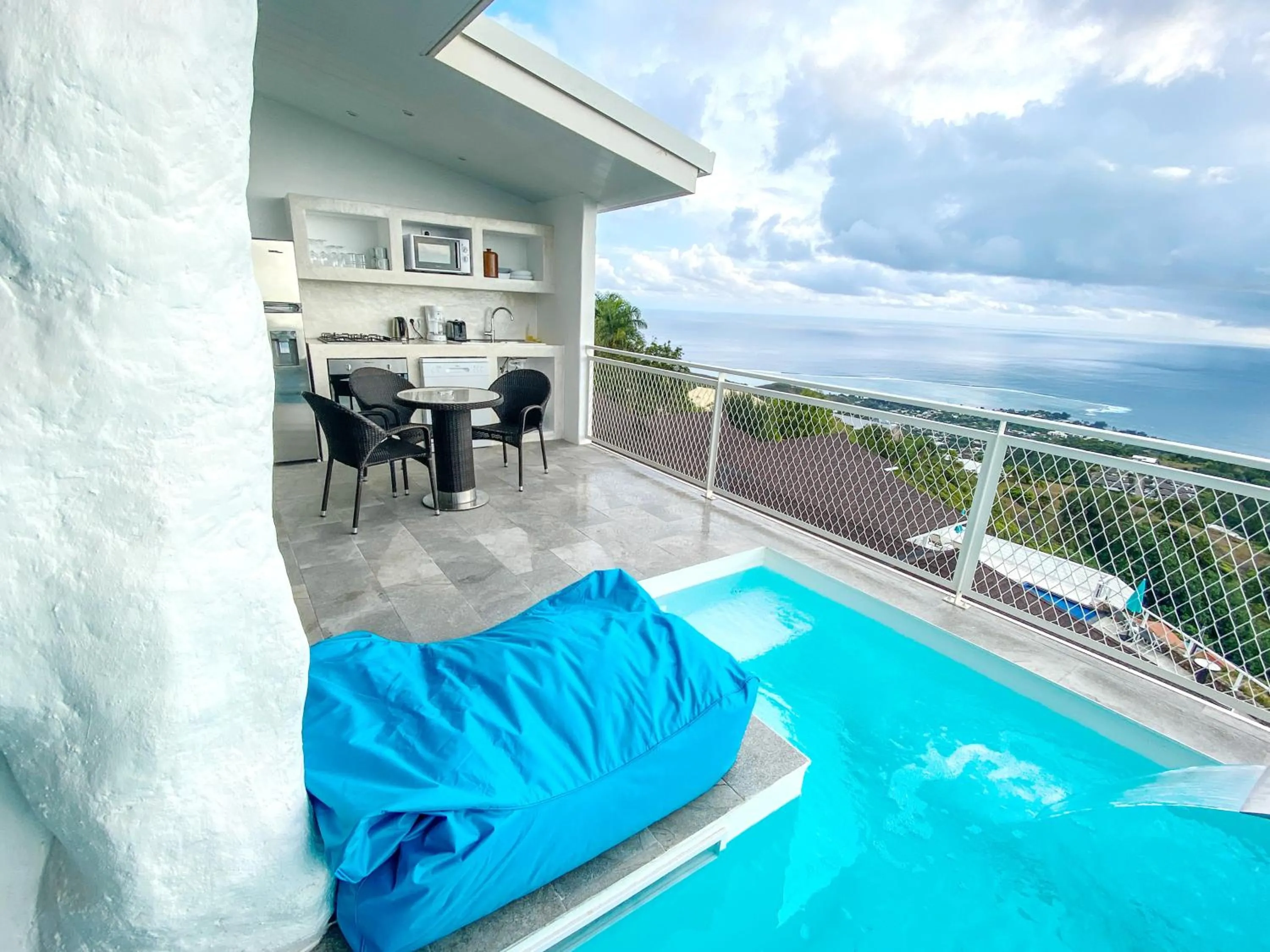 Balcony/Terrace in Ninamu Pearl Guest House