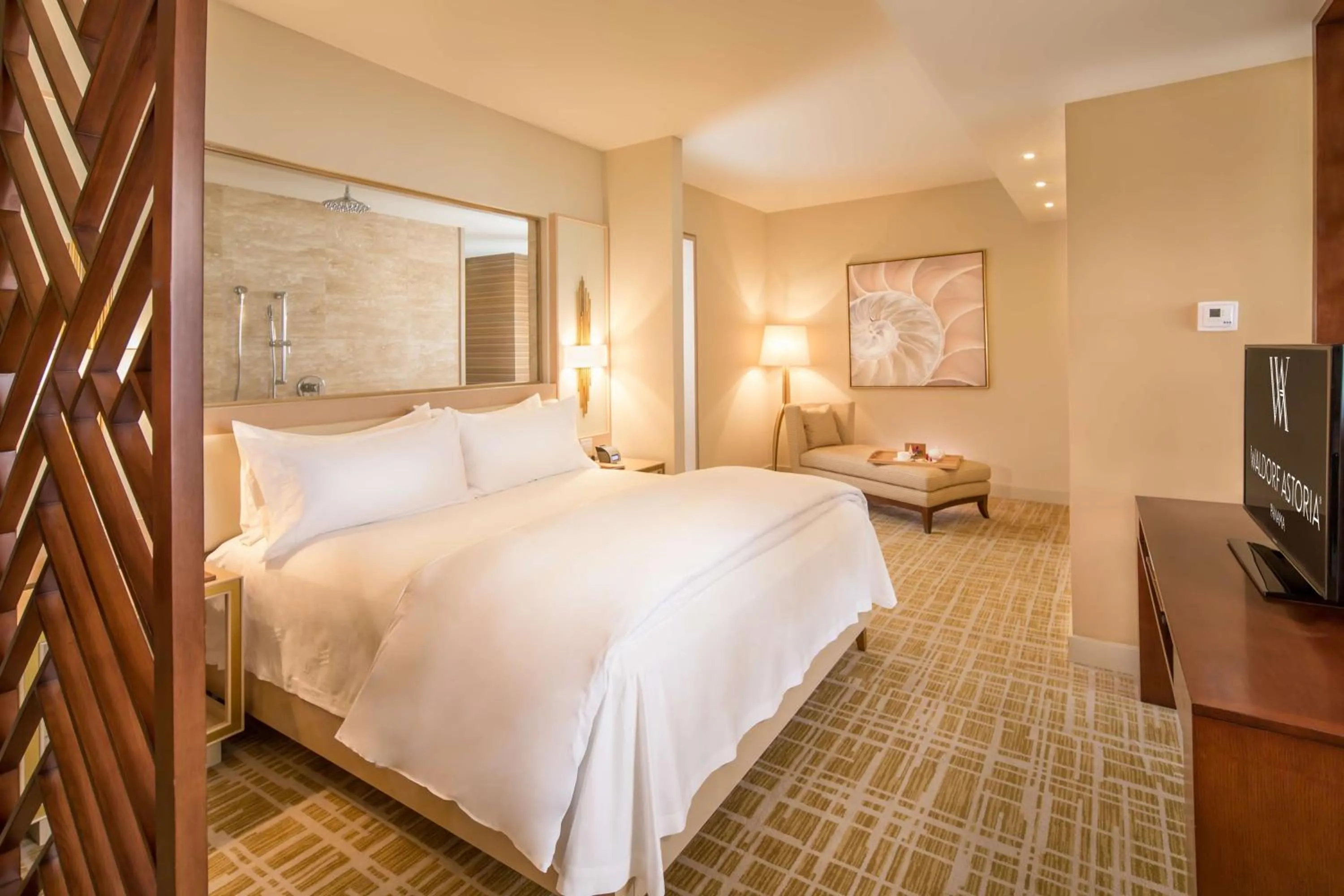 Bed in Waldorf Astoria Panama