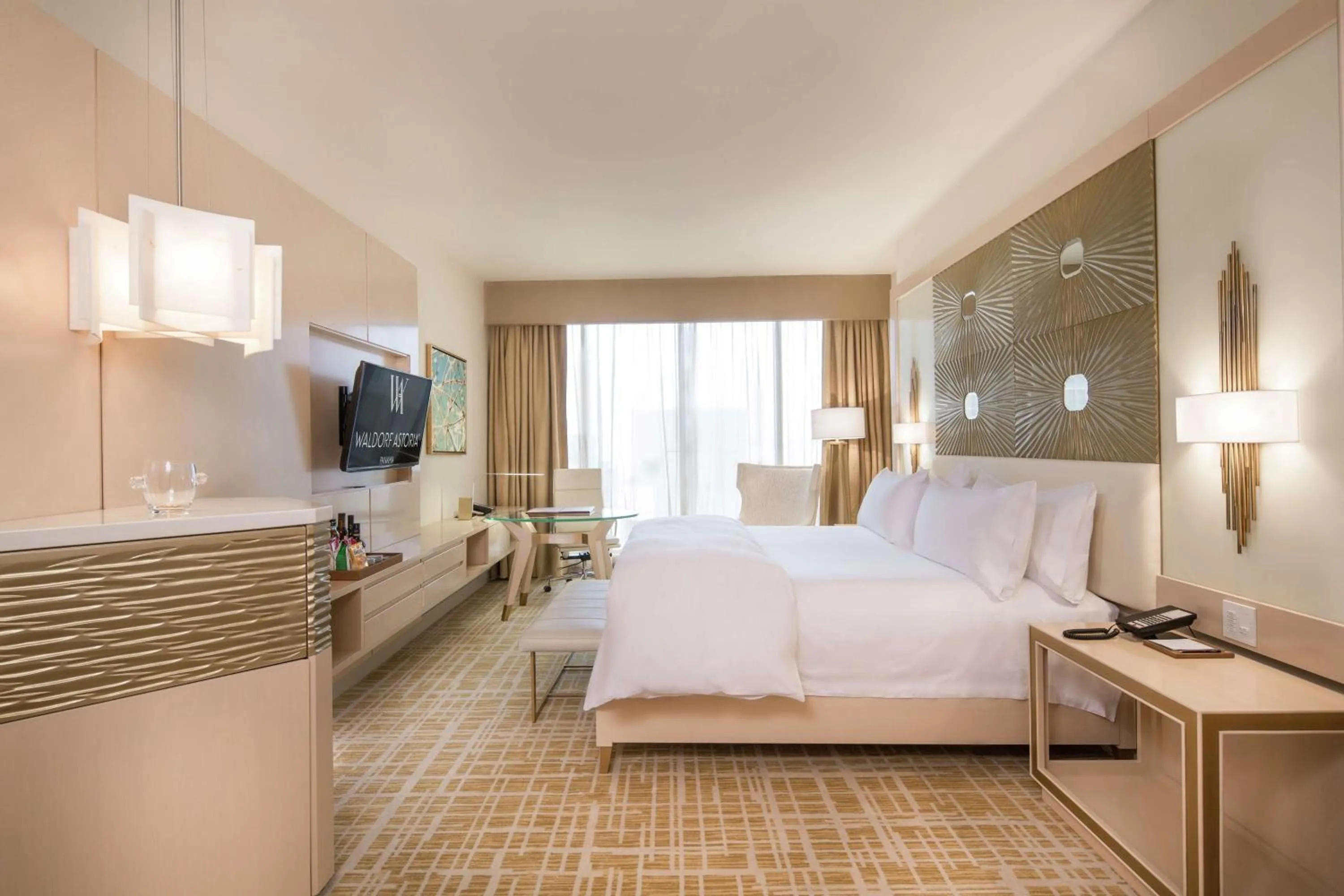 Bedroom, Bed in Waldorf Astoria Panama