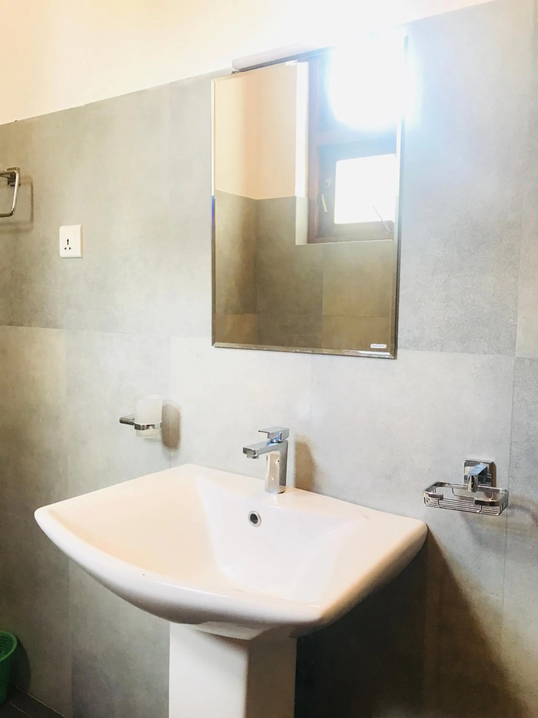 Bathroom in RUWINSONS Canal Garden