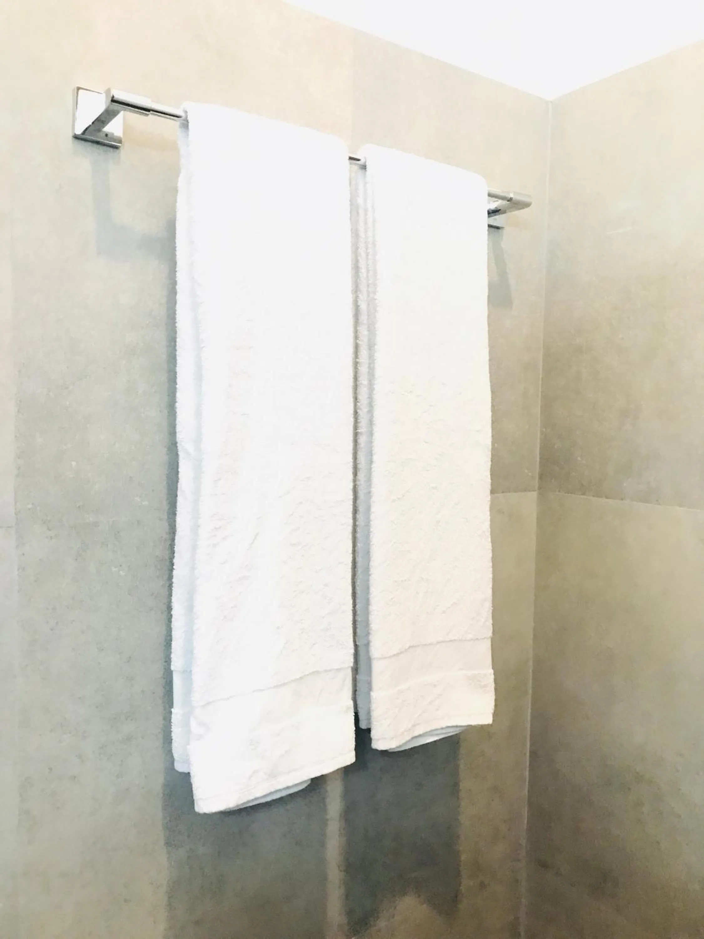 Bathroom in RUWINSONS Canal Garden