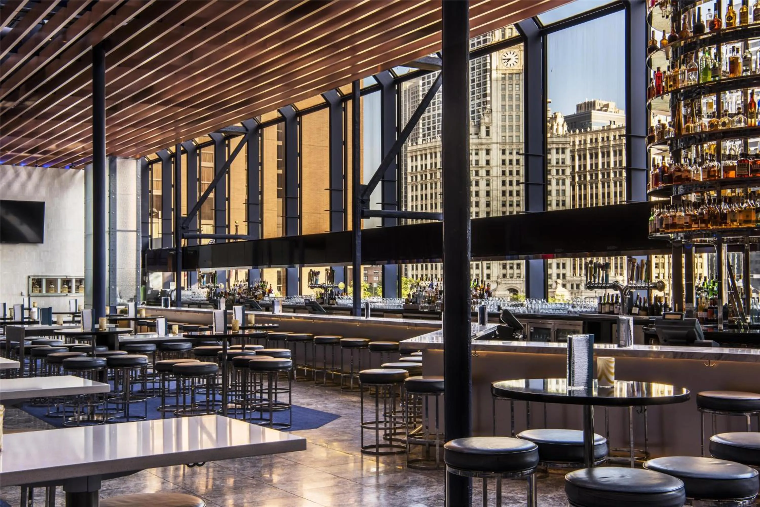 Lounge or bar in Hyatt Regency Chicago