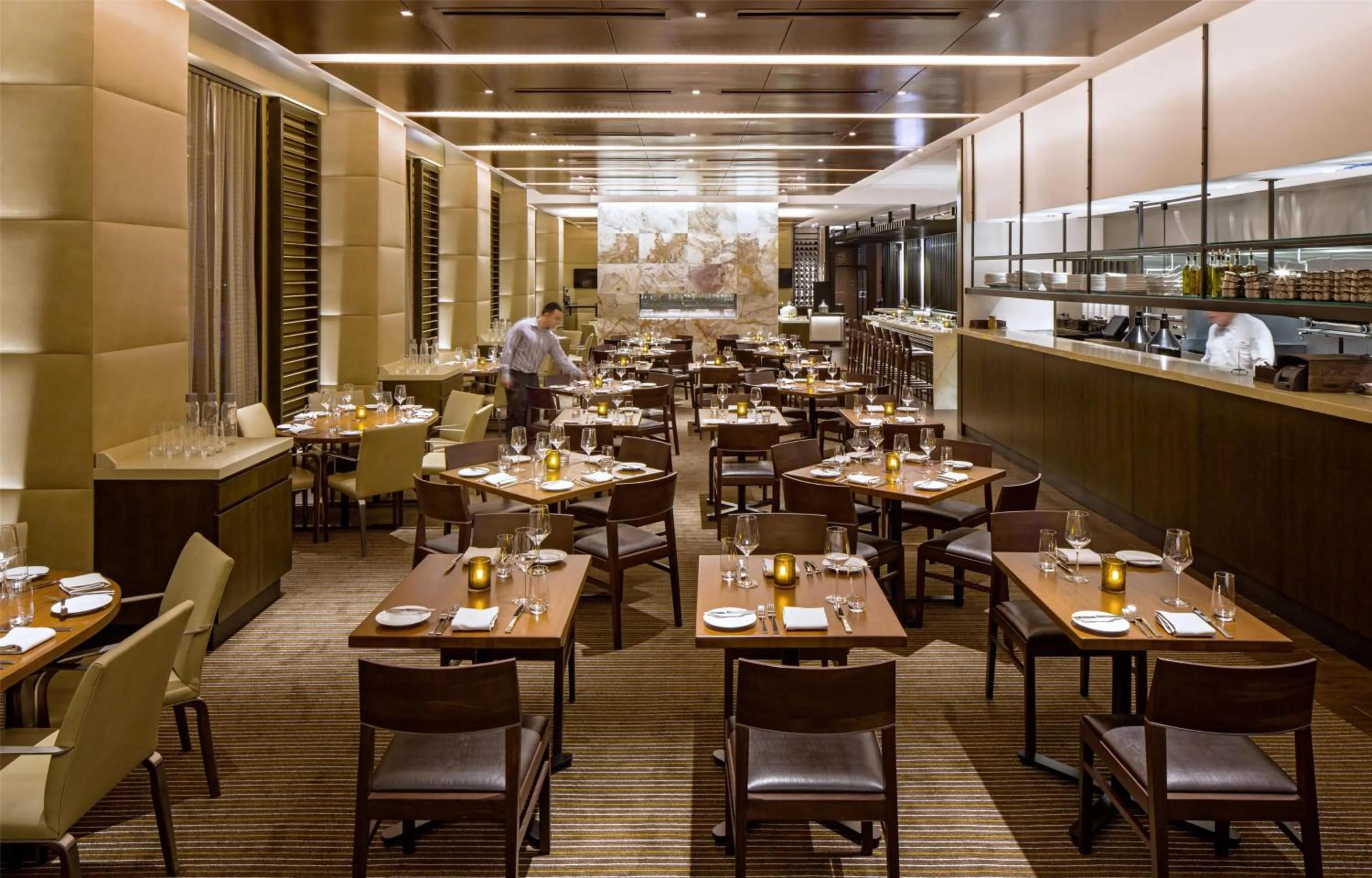 Restaurant/places to eat in Hyatt Regency Chicago