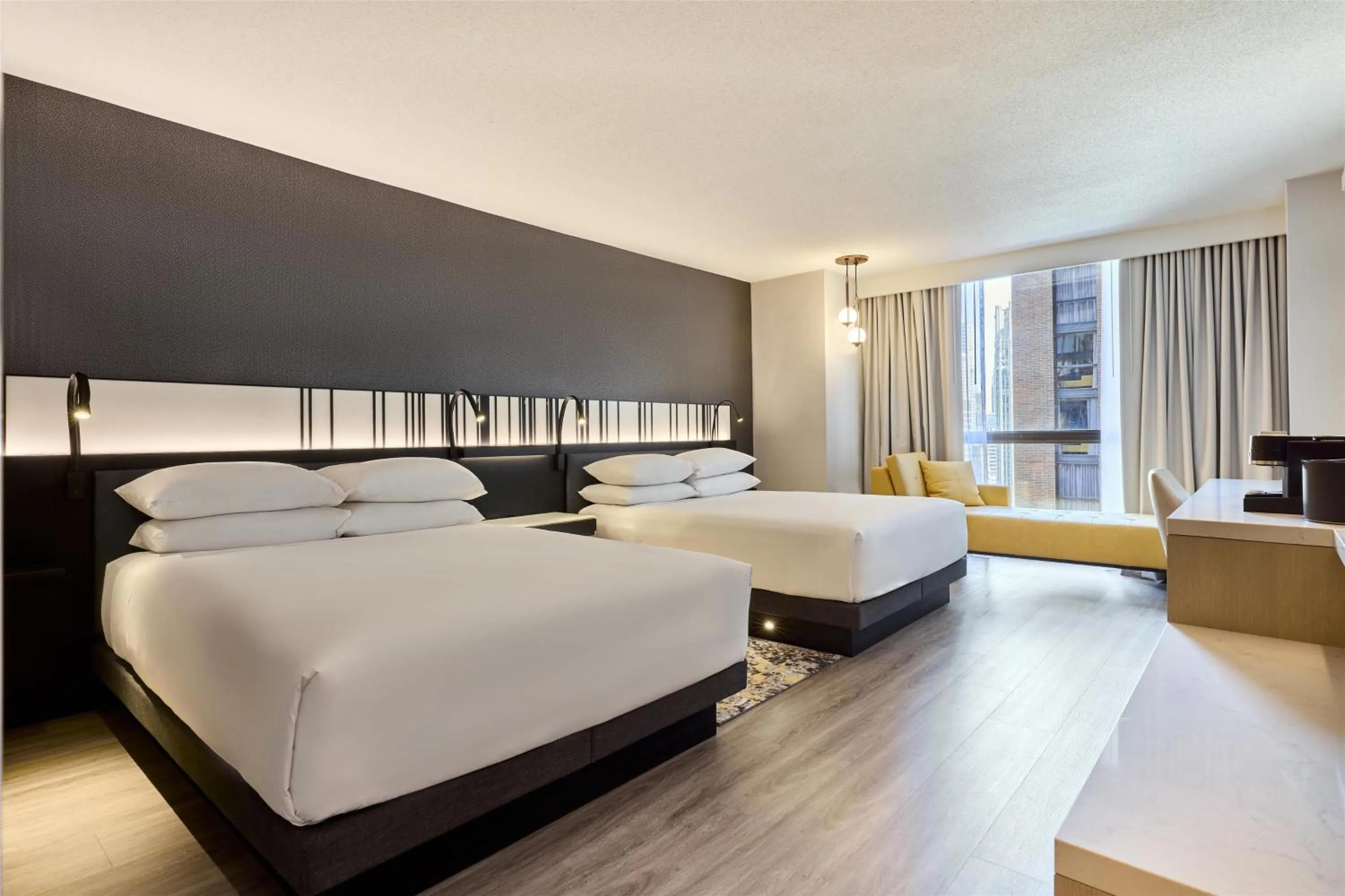 Bedroom, Bed in Hyatt Regency Chicago