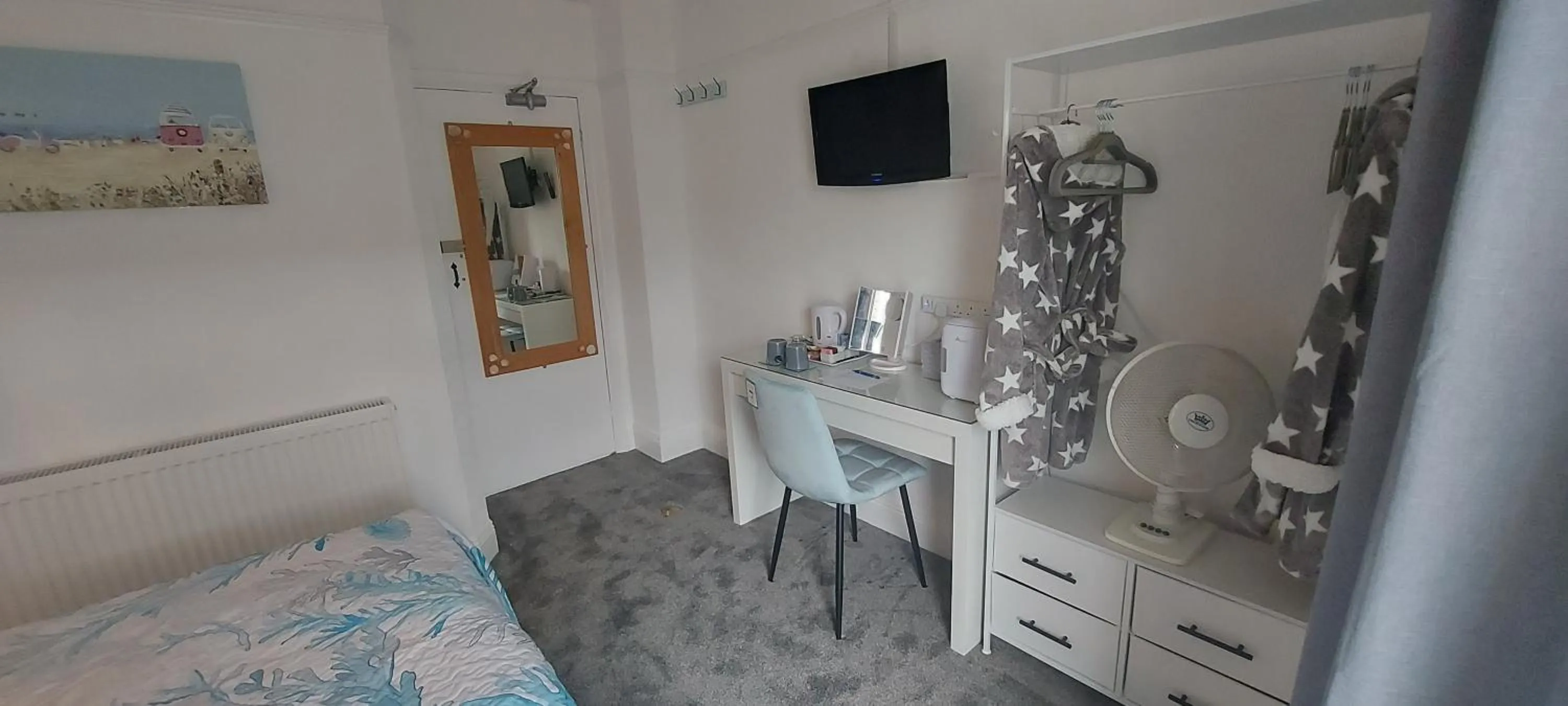 Bedroom, Bed in Trentham House