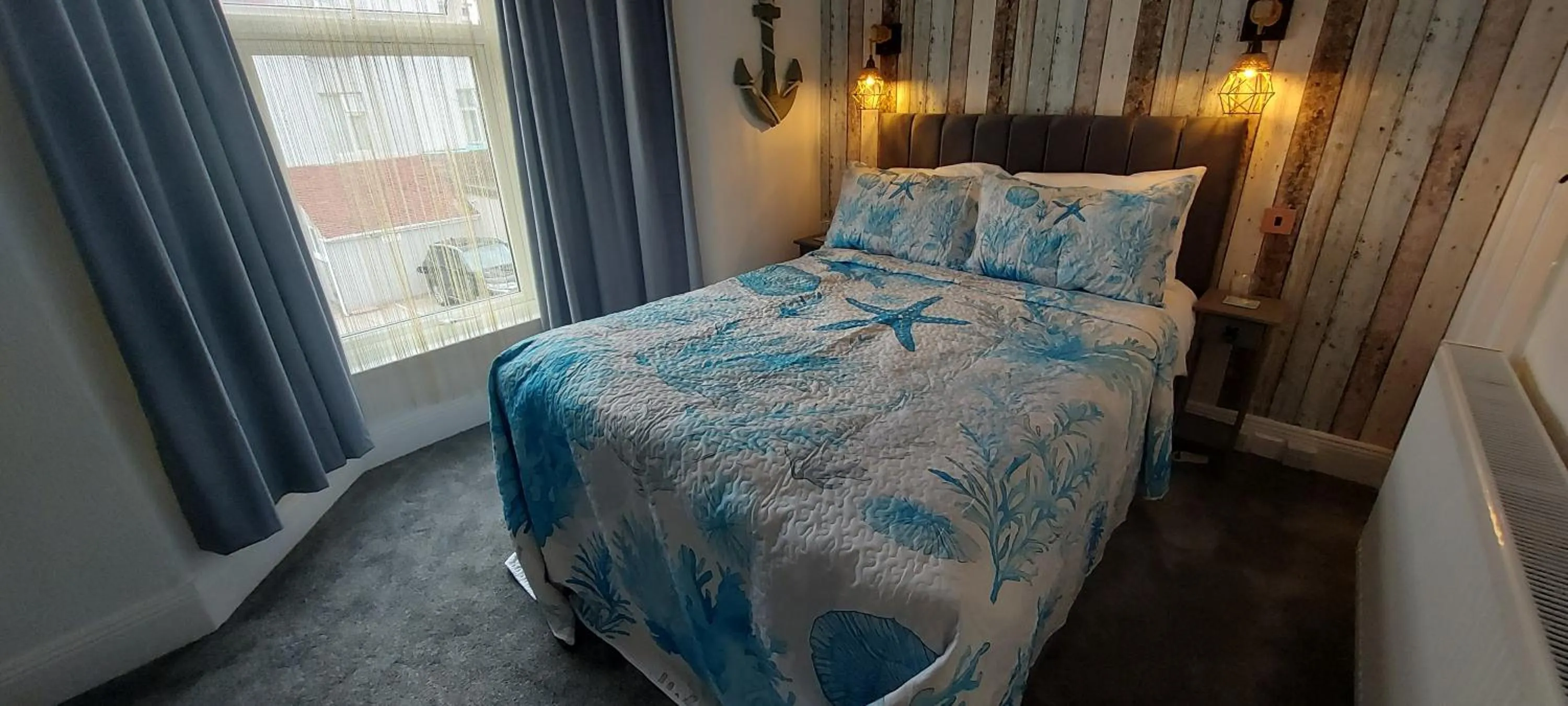 Bedroom, Bed in Trentham House