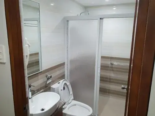 Large Twin Room in Hotel Fleur de Liz - Tagbilaran City Large Twin Room in Hotel Fleur de Liz - Tagbilaran City