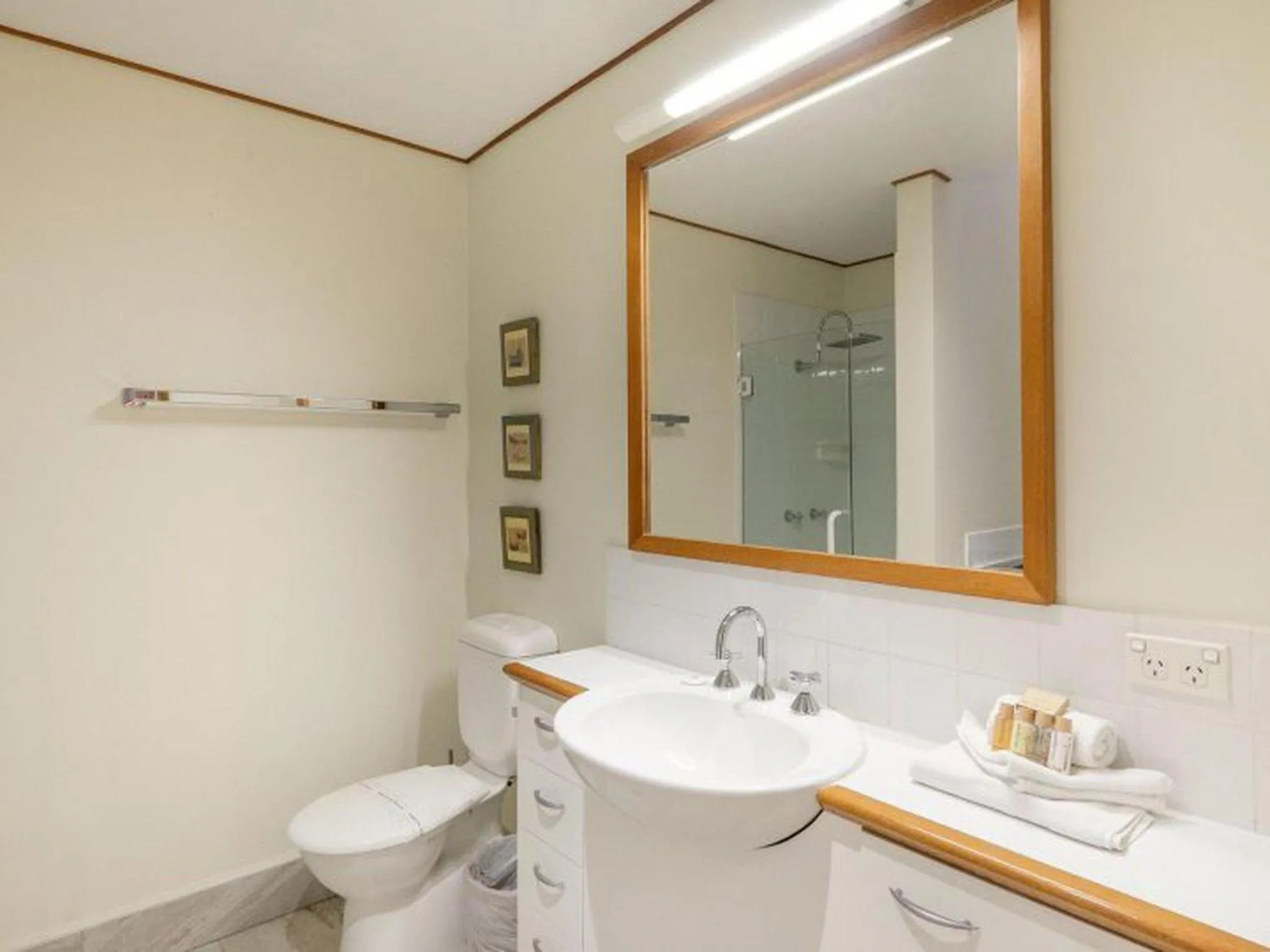 Claytons 8 by Discover Stradbroke