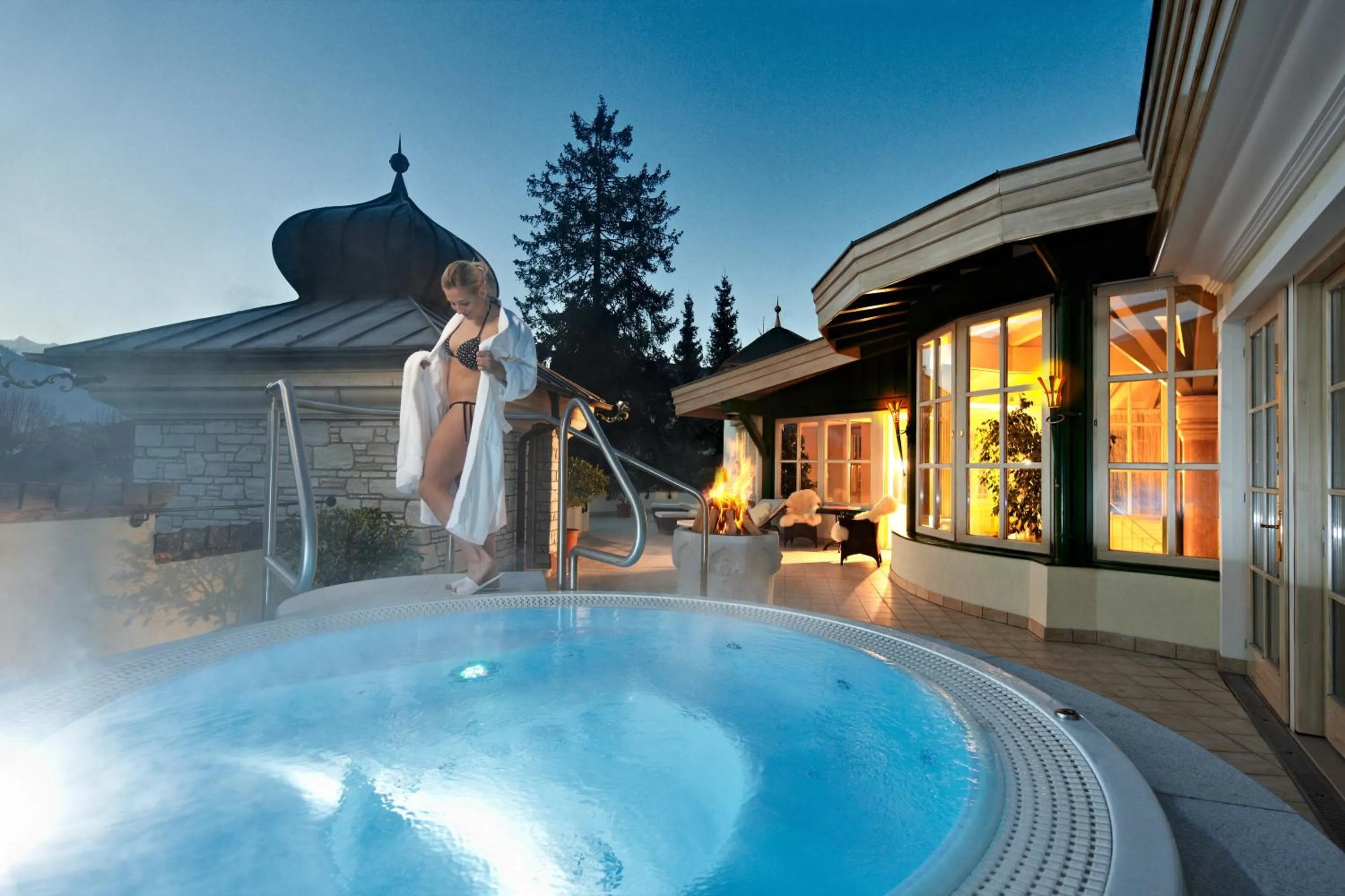 Hot Tub in Salzburgerhof, das 5-Sterne Hotel von Zell am See