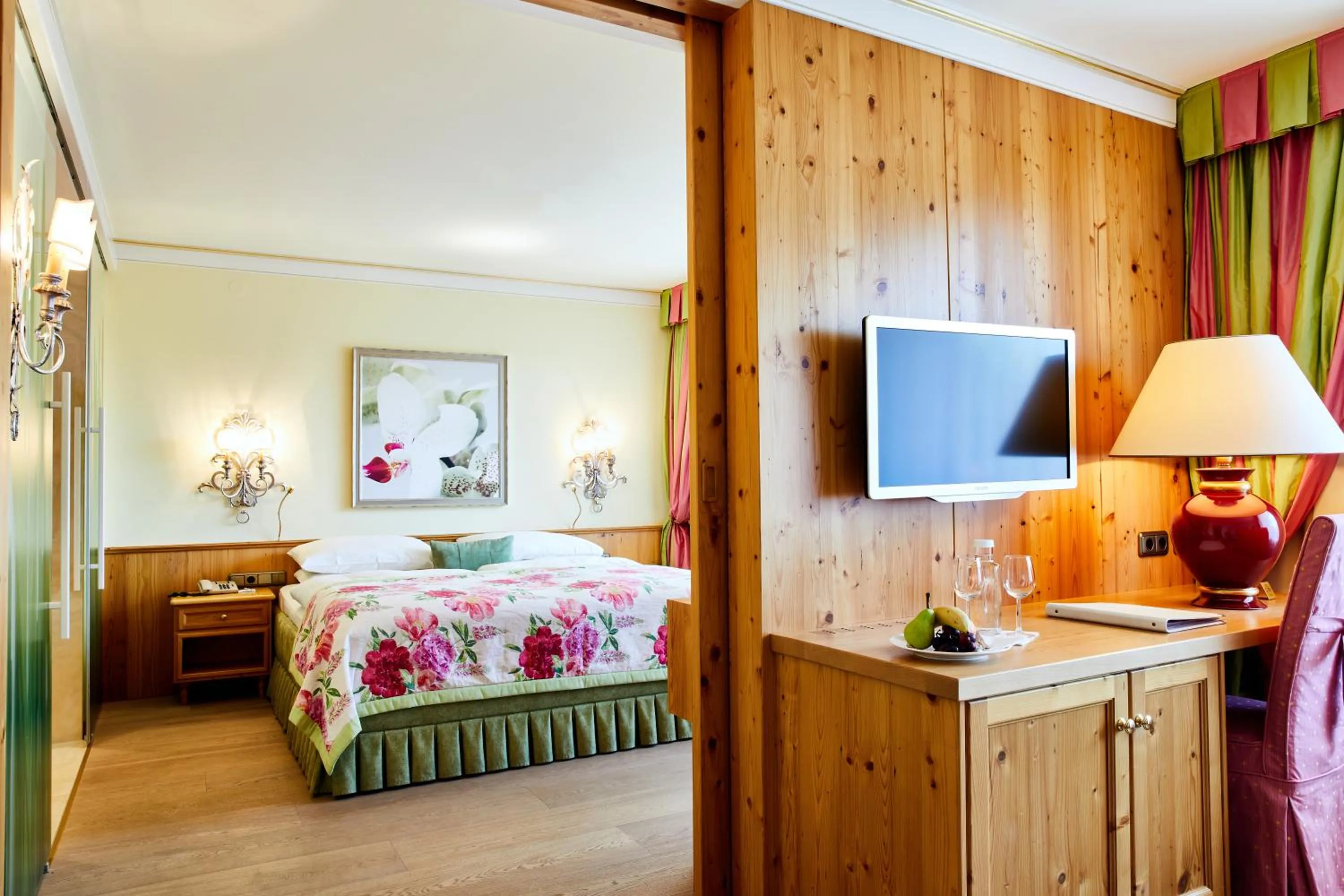 Bed in Salzburgerhof, das 5-Sterne Hotel von Zell am See