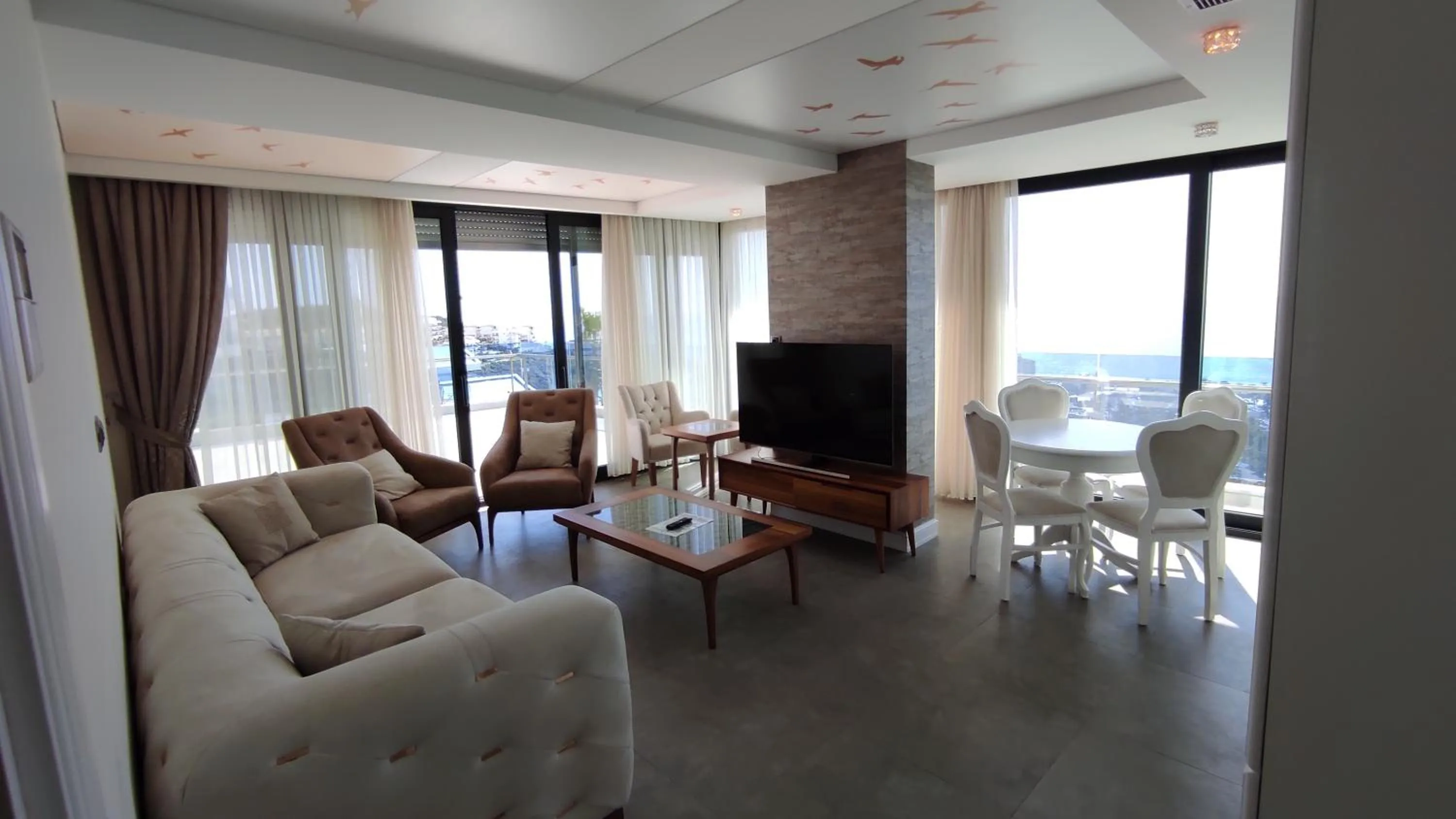 Elite Luxury Suite & Spa