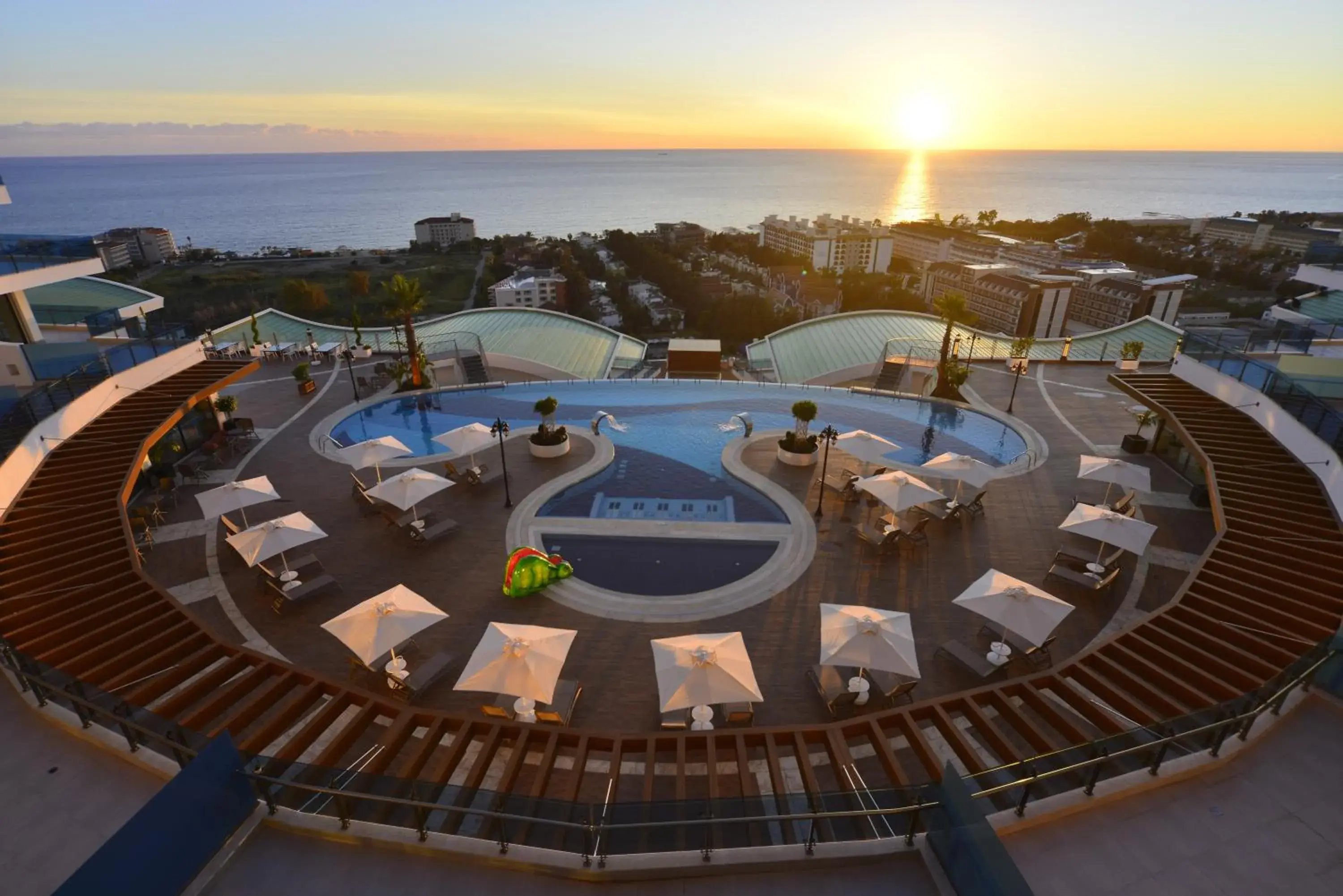 Pool view in Elite Luxury Suite & Spa Pool view in Elite Luxury Suite & Spa