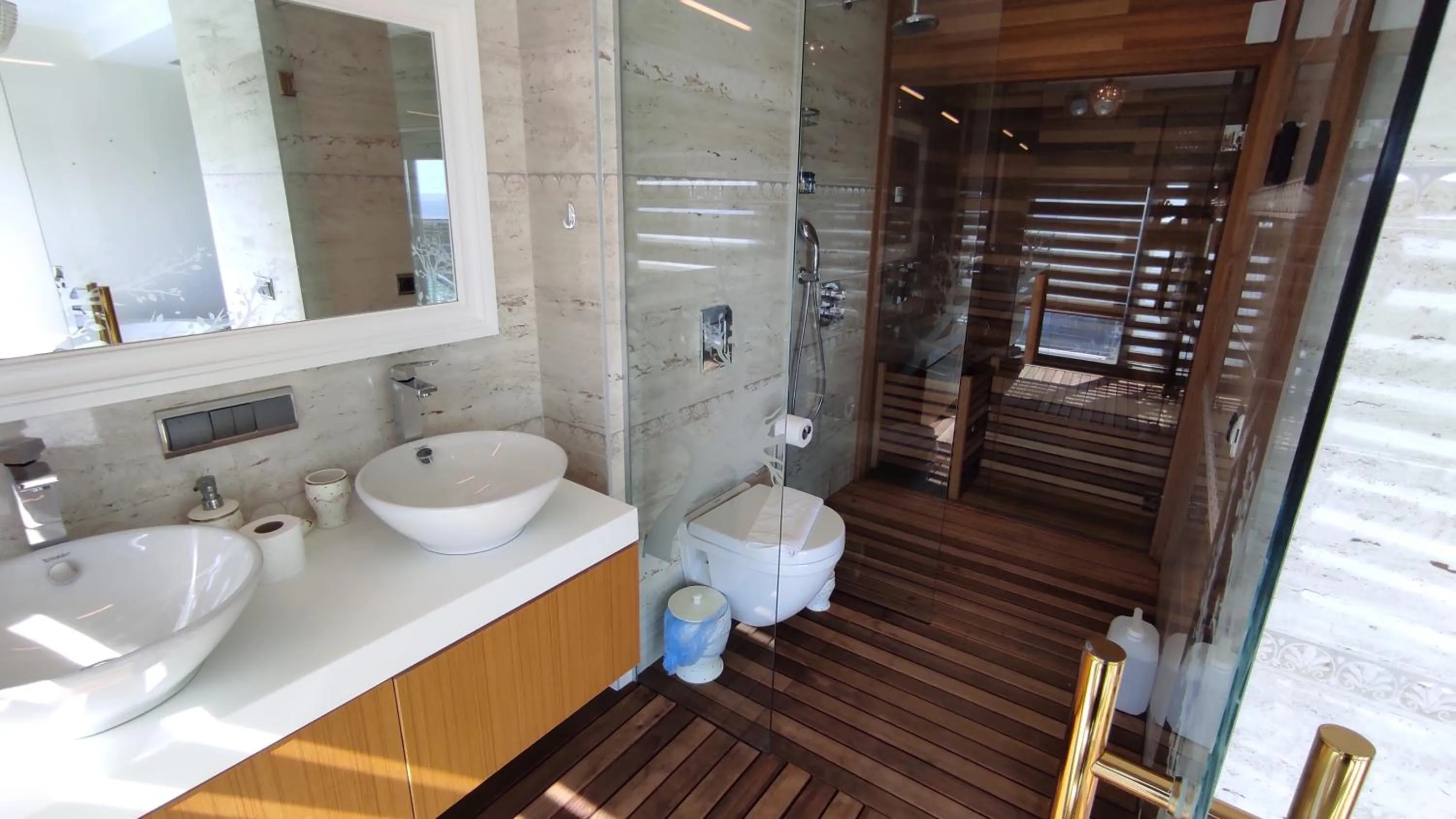 Elite Luxury Suite & Spa