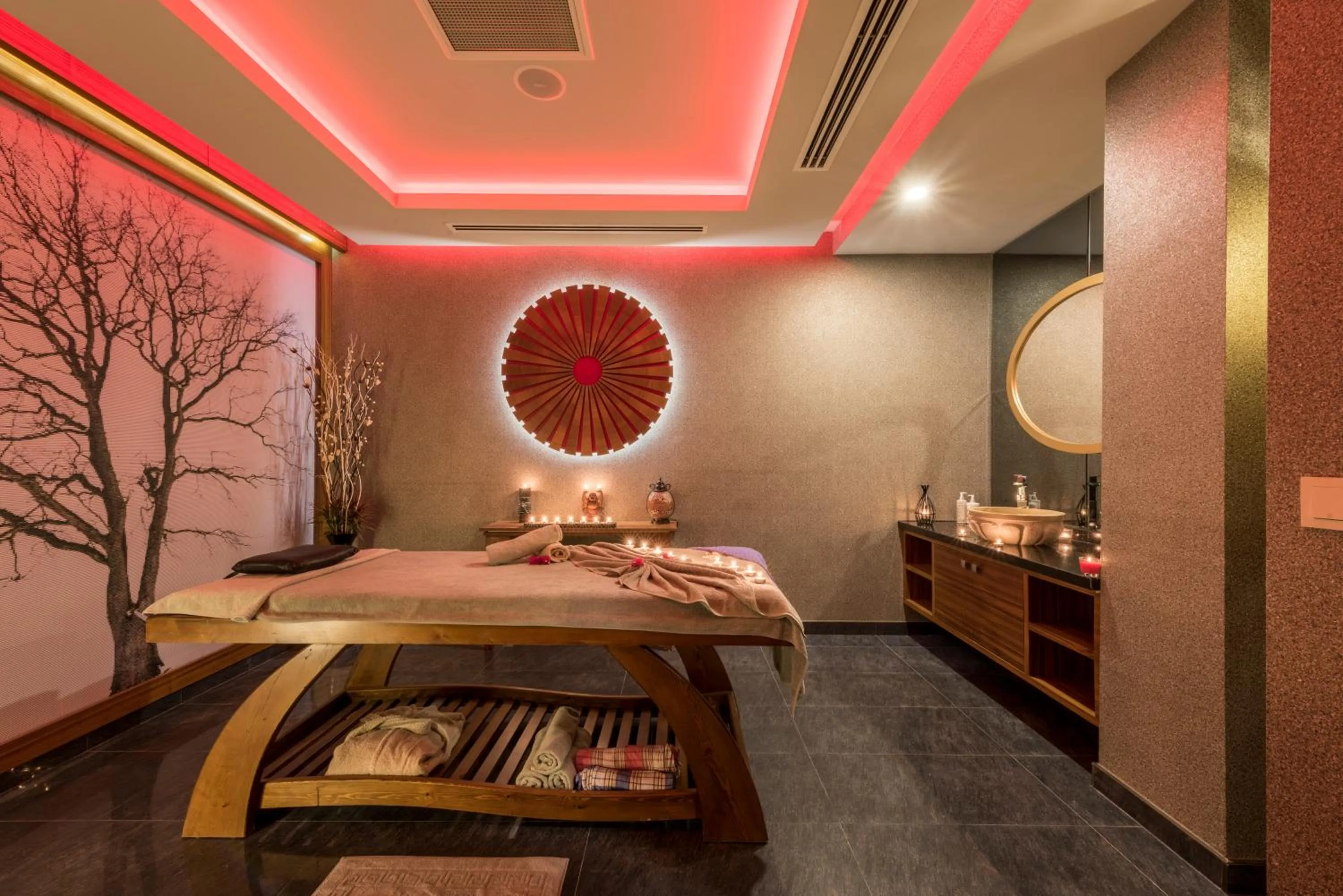 Spa and wellness centre/facilities, Bed in Elite Luxury Suite & Spa