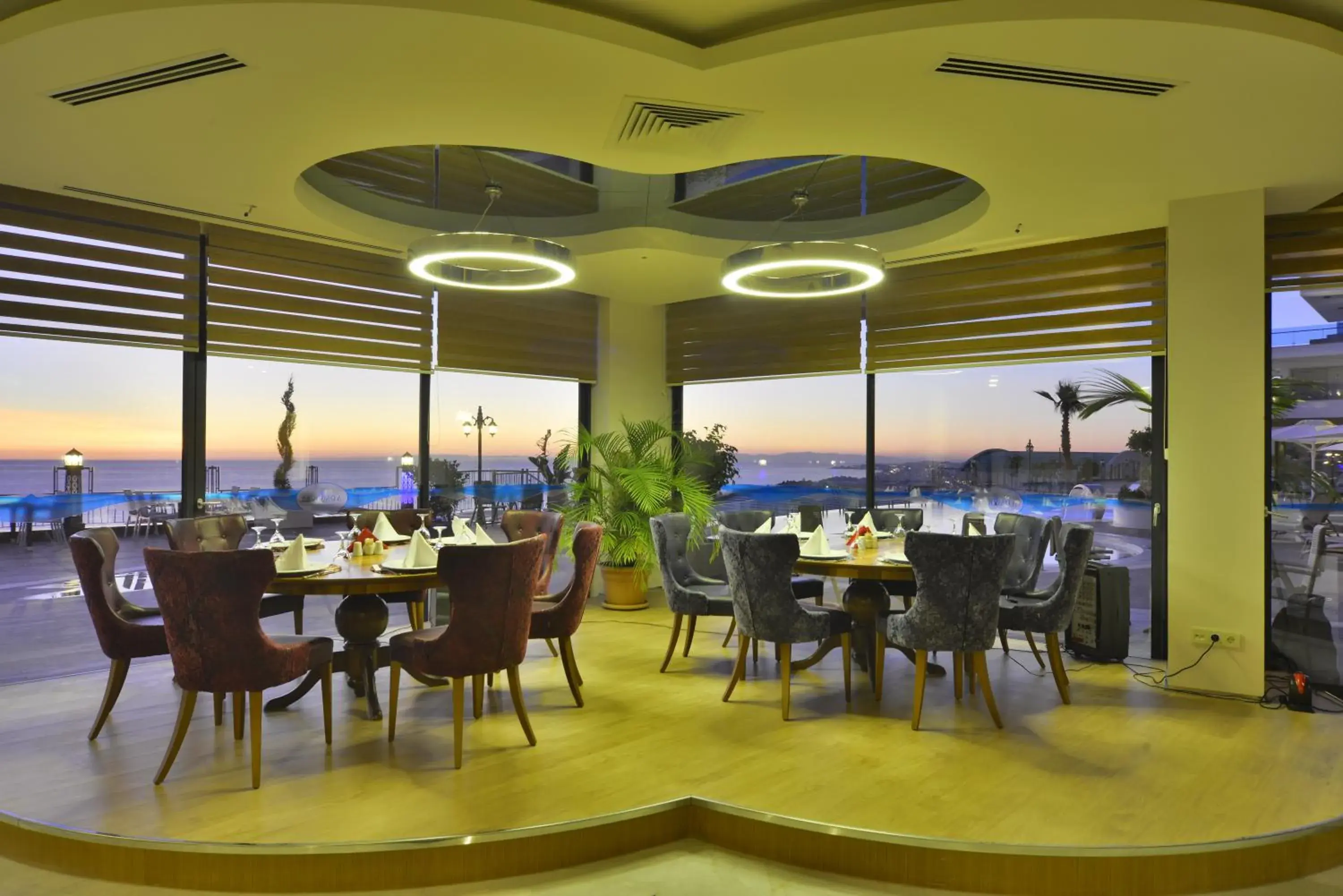 Restaurant/places to eat in Elite Luxury Suite & Spa Restaurant/places to eat in Elite Luxury Suite & Spa