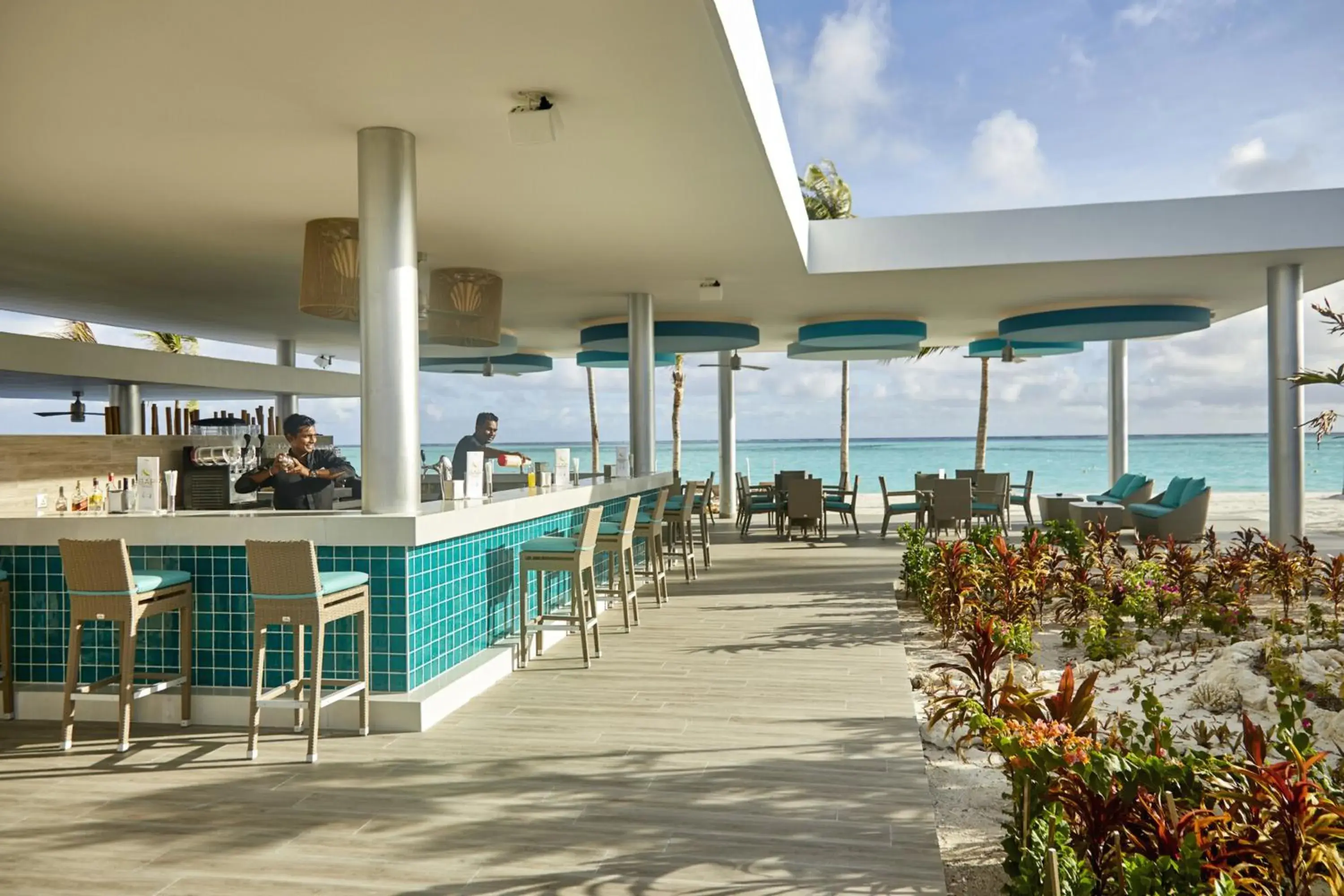 Lounge or bar in Riu Atoll-All Inclusive Lounge or bar in Riu Atoll-All Inclusive