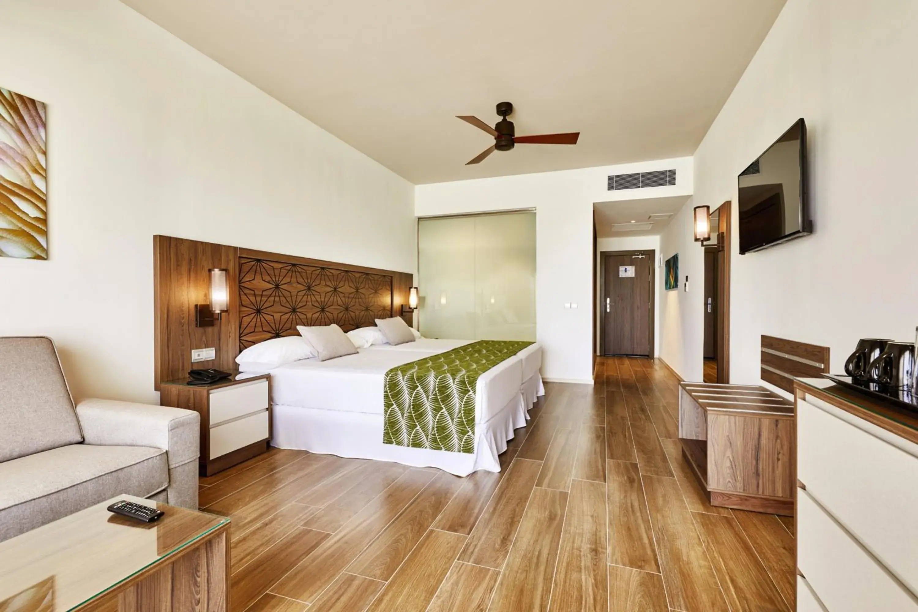 Bed in Riu Atoll-All Inclusive Bed in Riu Atoll-All Inclusive