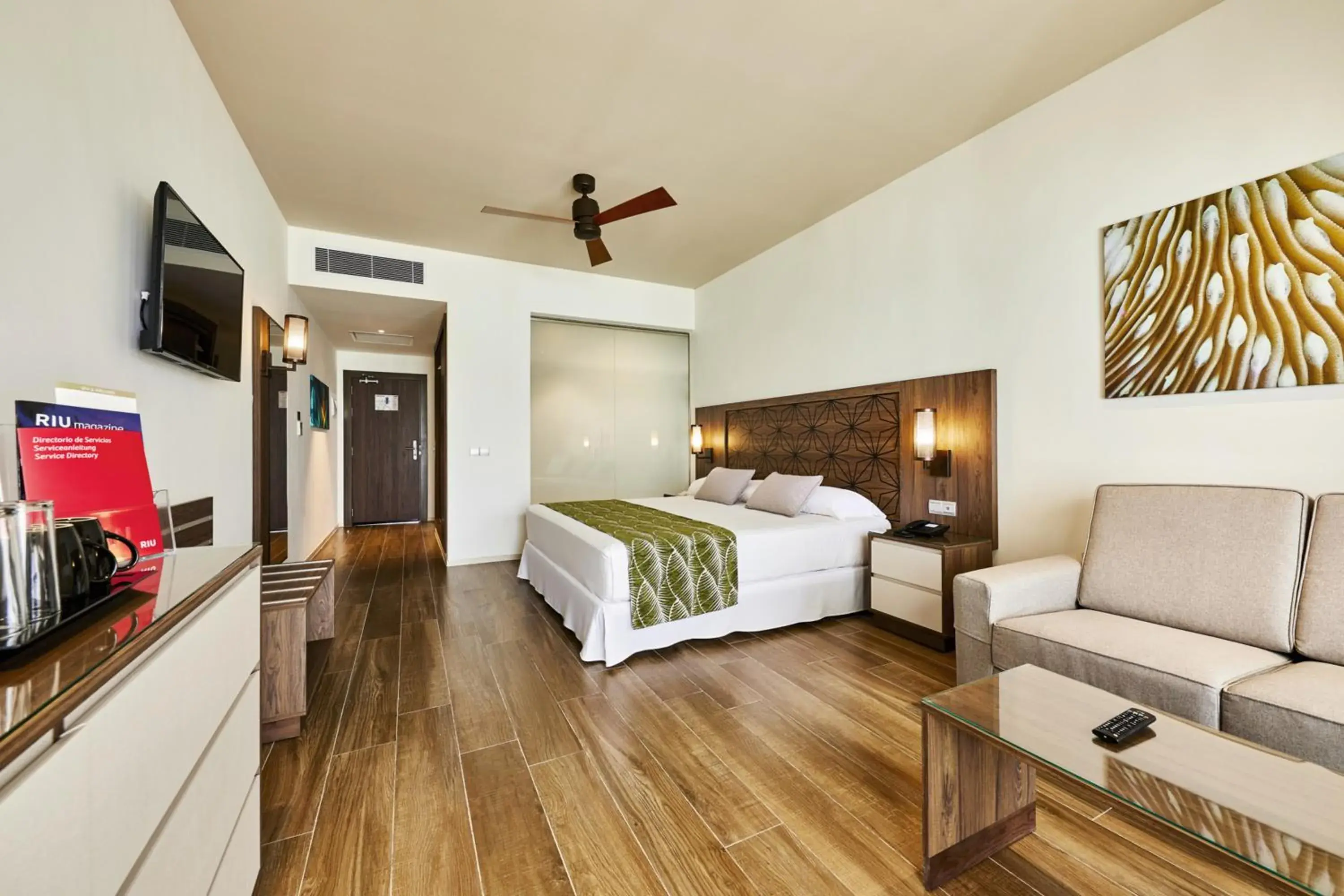 Bed in Riu Atoll-All Inclusive Bed in Riu Atoll-All Inclusive