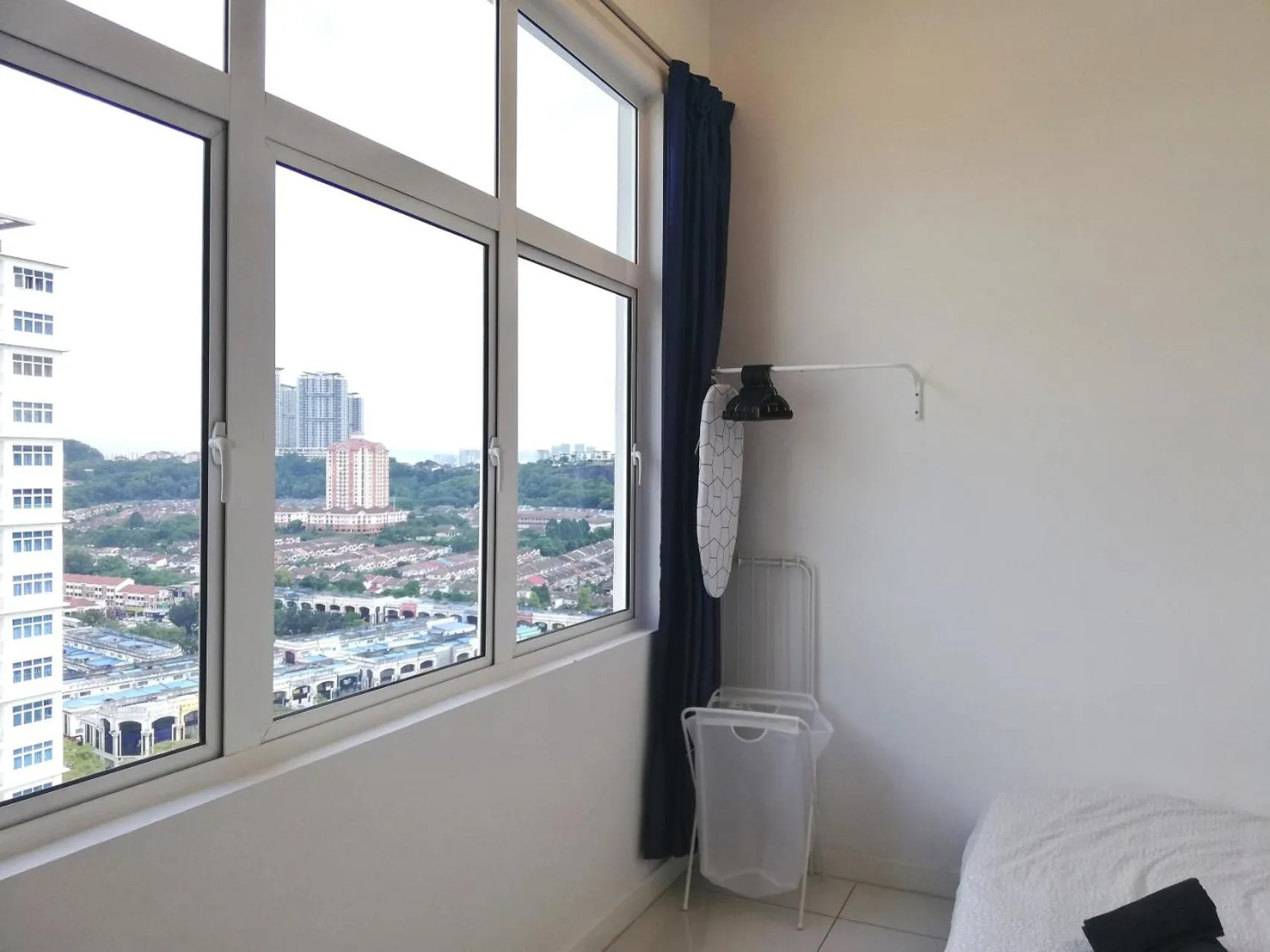 Bedroom, Bed in Puchong Skypod Residence, 1-4pax unit, Walking Distance to IOI Mall, 10min Drive to Sunway