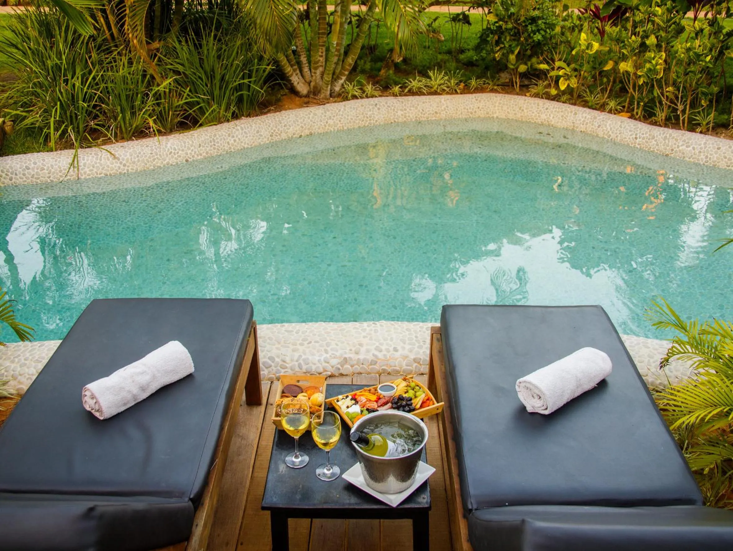 Swimming pool in Pousada Mi Secreto