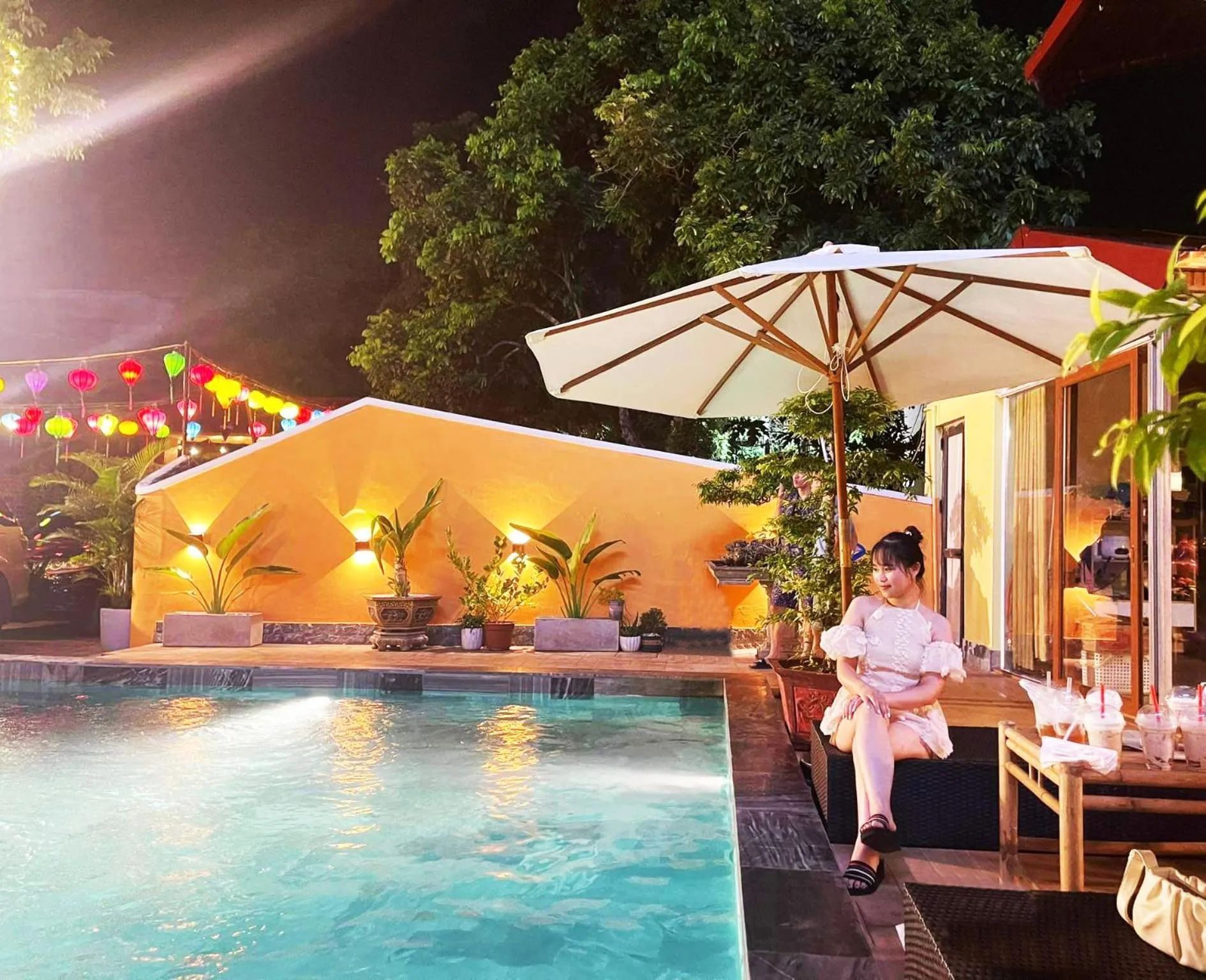 Swimming pool in Trang An Ao Dai Homestay