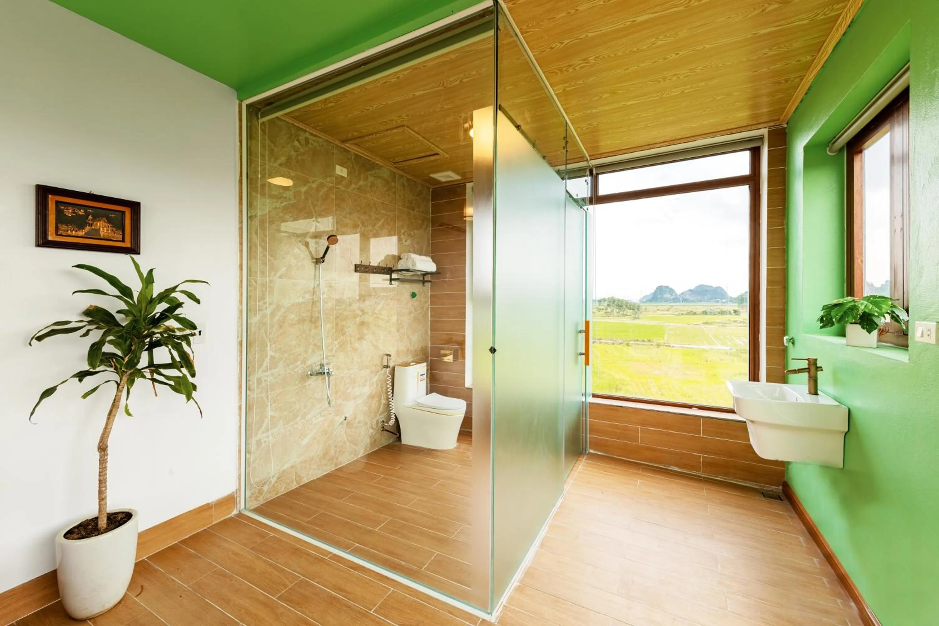 Shower in Trang An Ao Dai Homestay