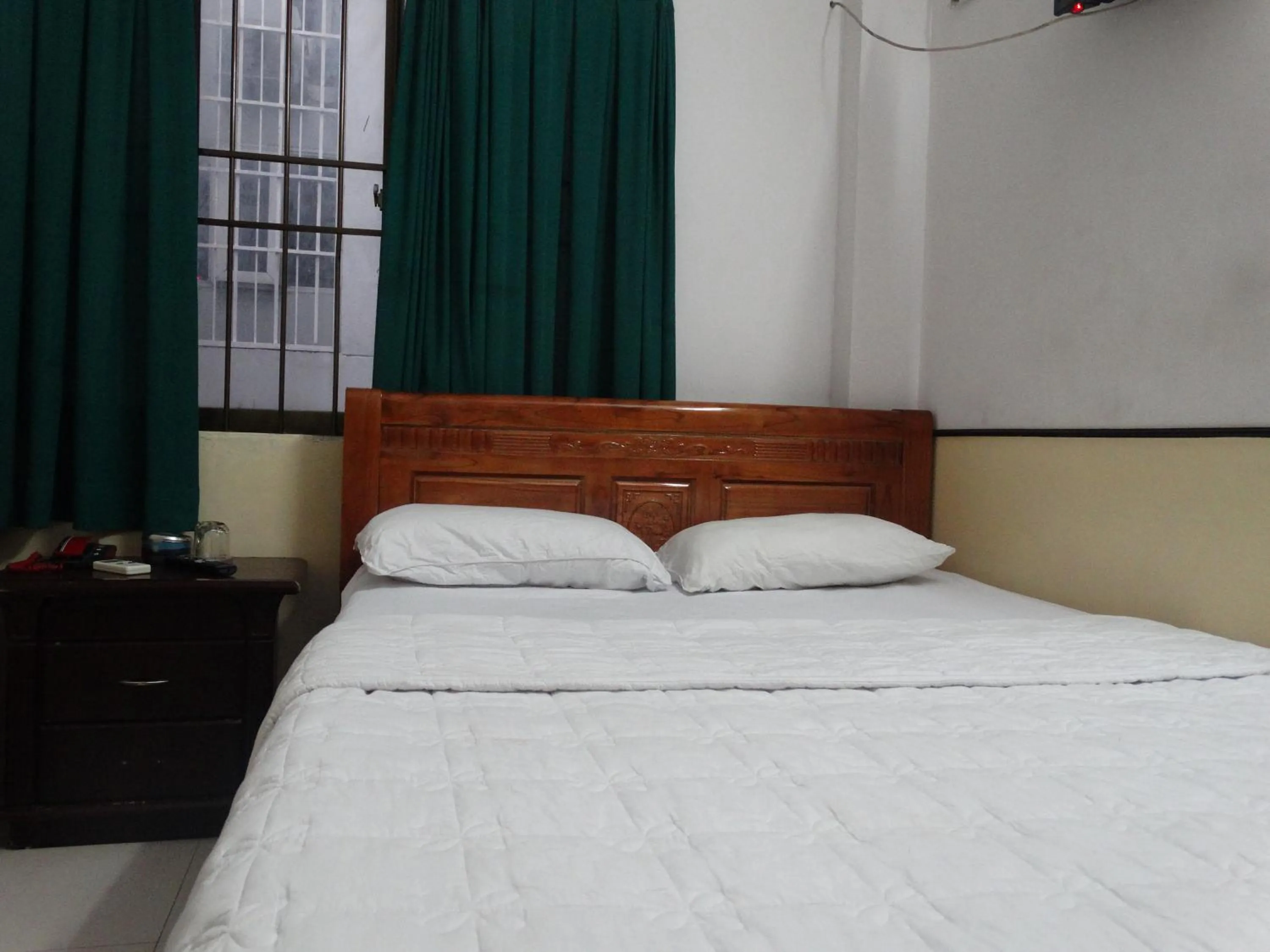 Bed in Thuong Hai Hotel