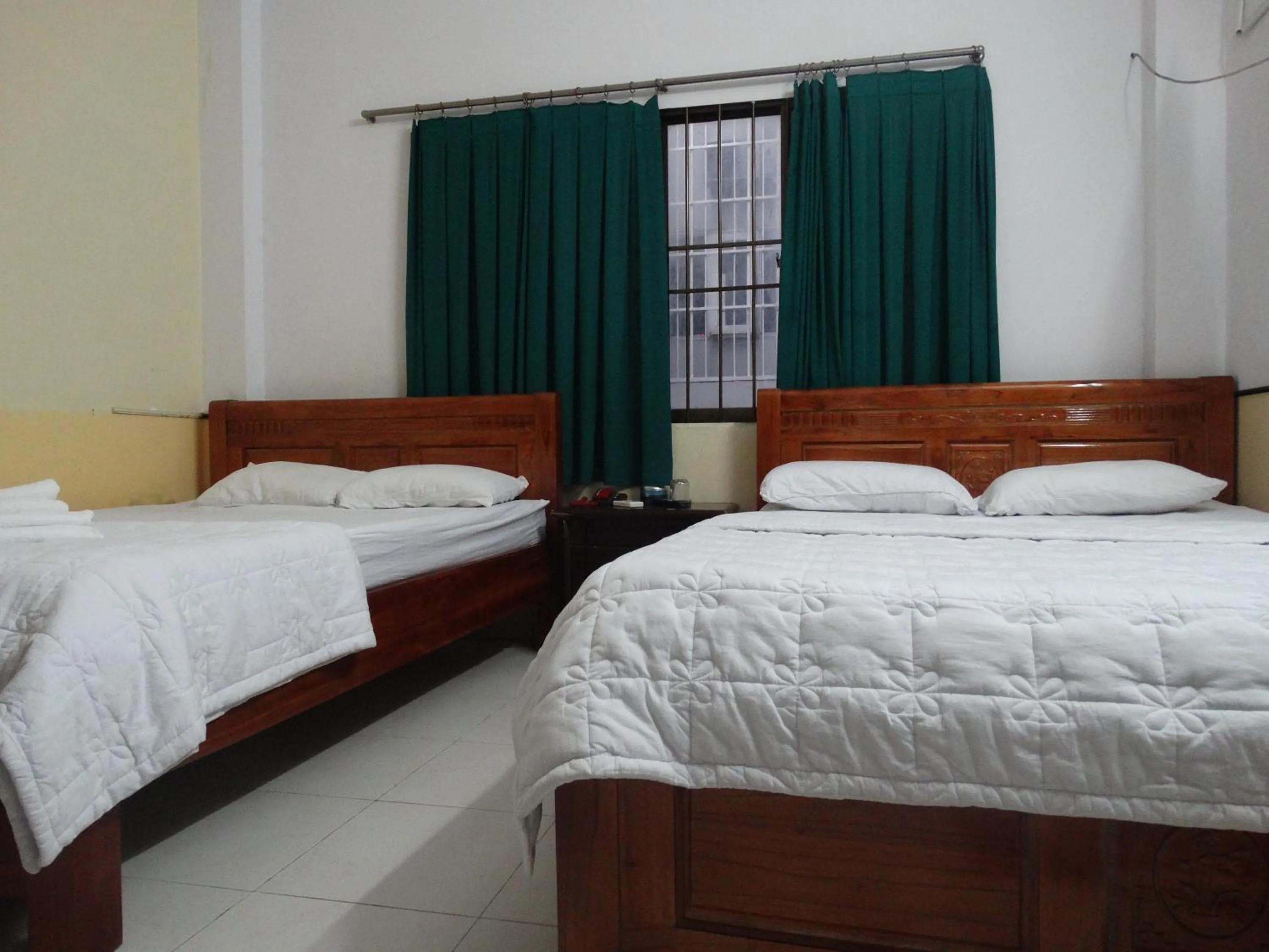 Photo of the whole room, Bed in Thuong Hai Hotel