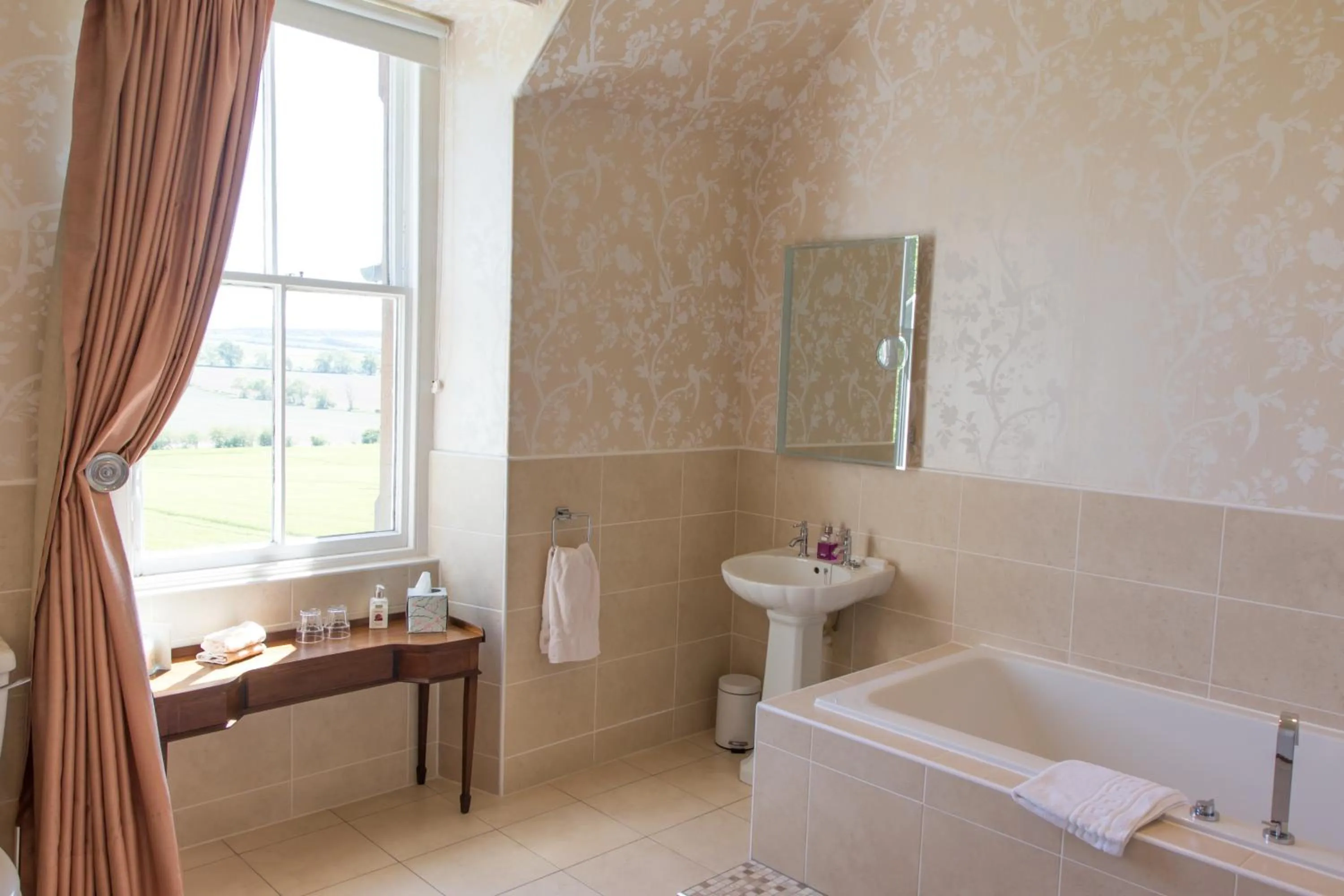 Bathroom in Whitehouse Country House