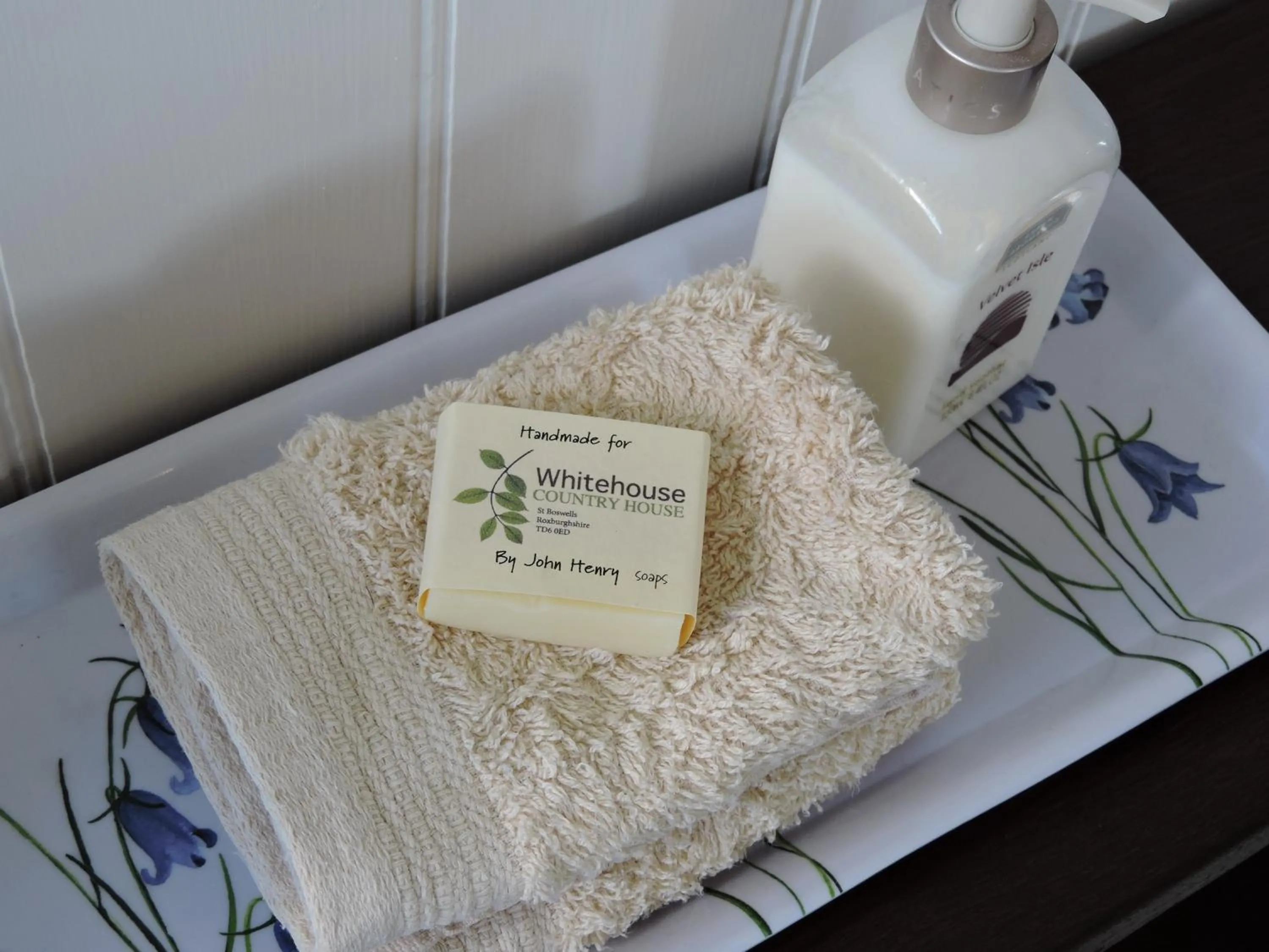 Bathroom in Whitehouse Country House