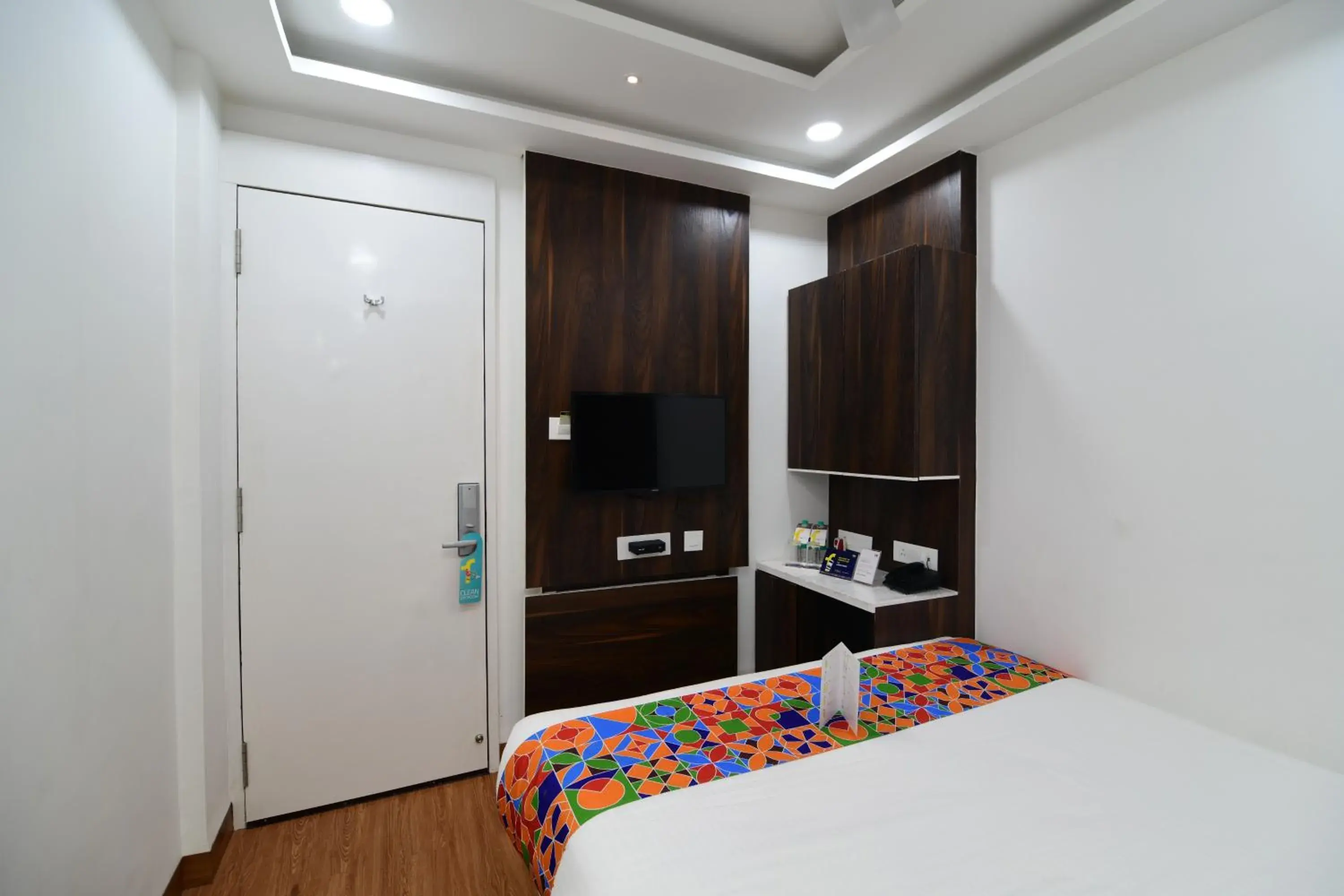 TV and multimedia in Hotel Om Stay Well TV and multimedia in Hotel Om Stay Well