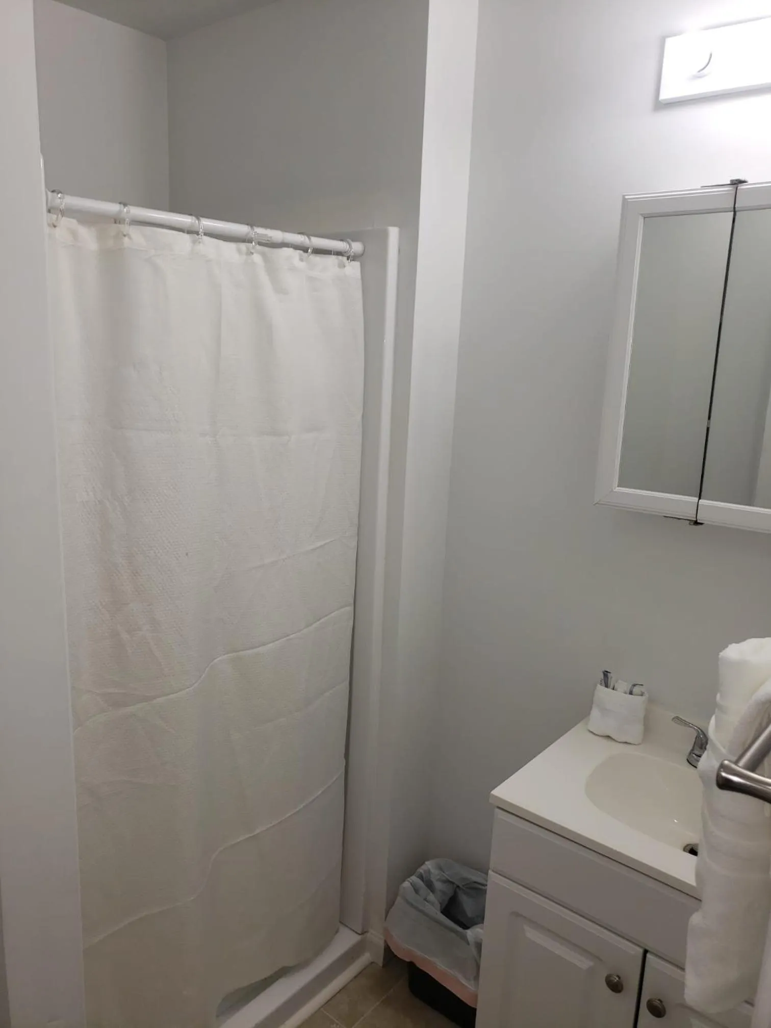 Bathroom in Clarysville Motel