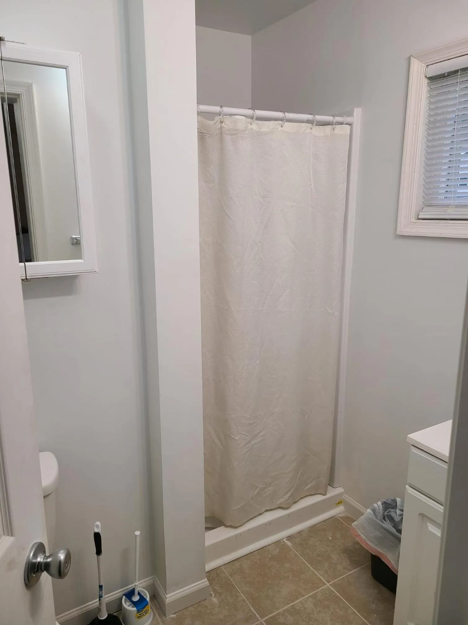 Bathroom in Clarysville Motel