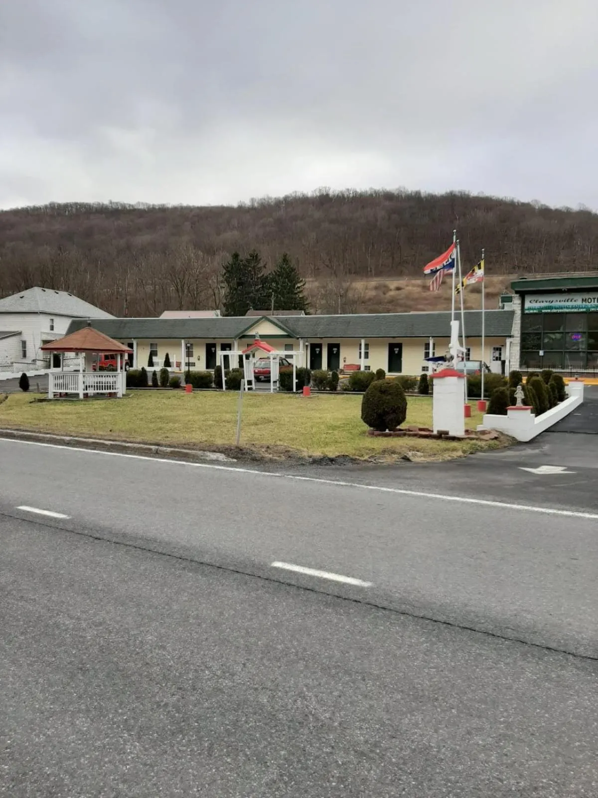 Property building in Clarysville Motel