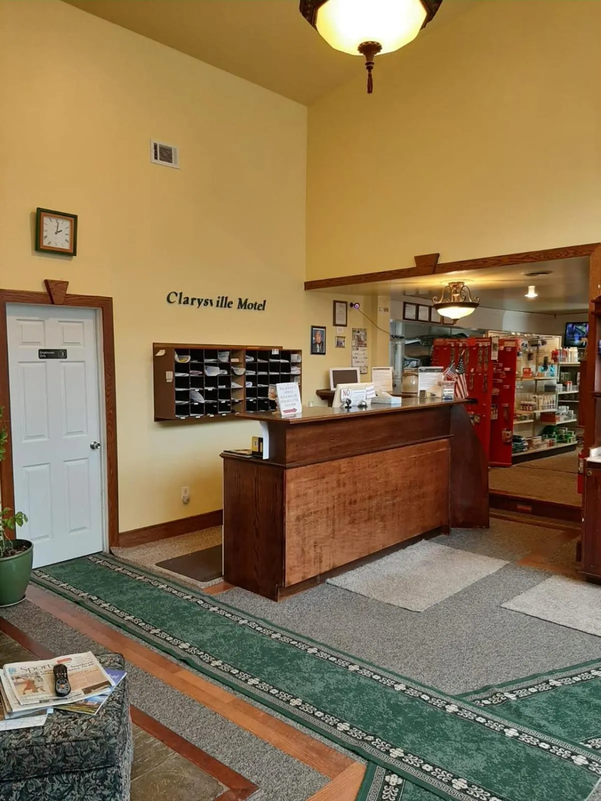 Lobby or reception in Clarysville Motel