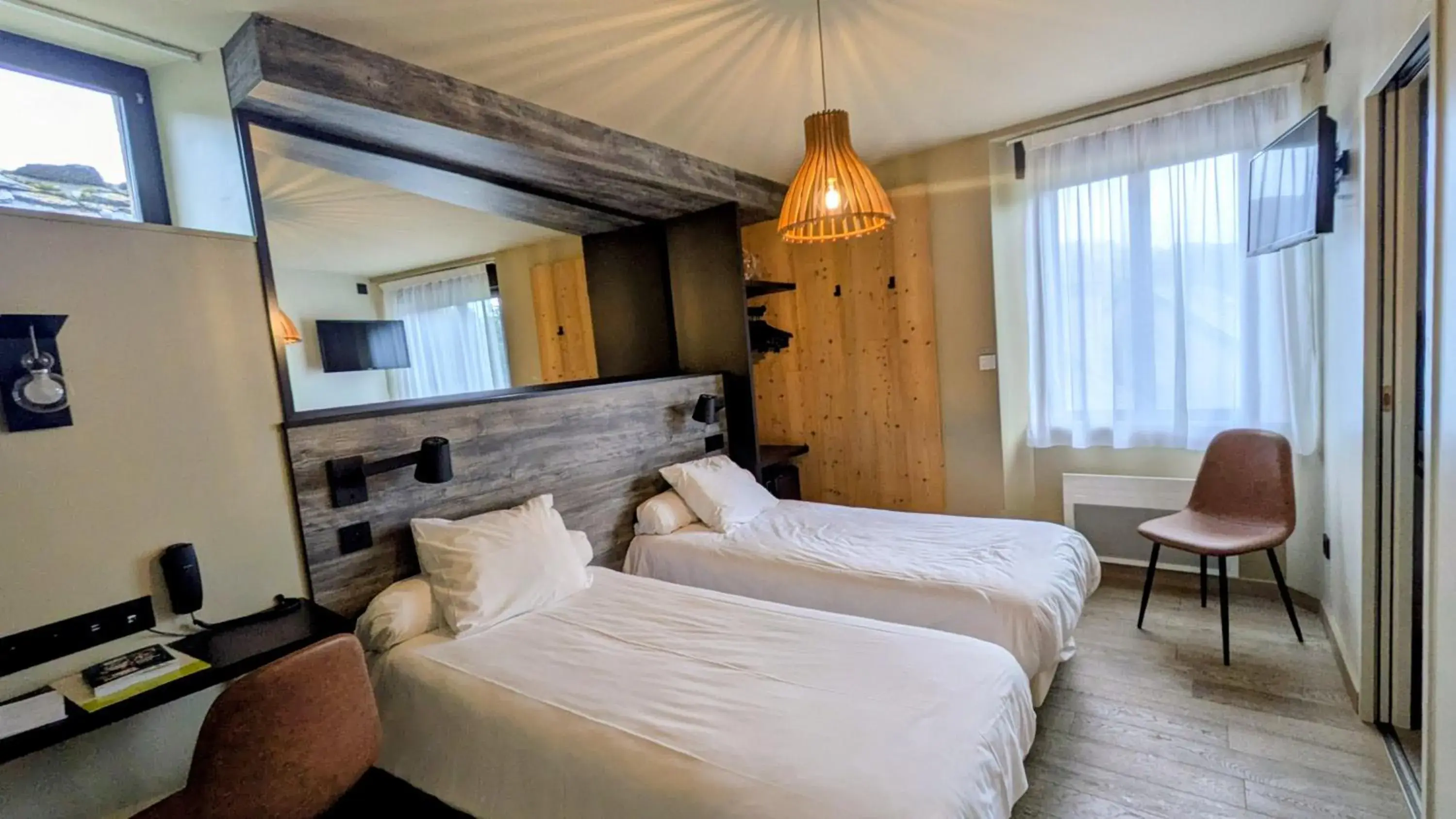 Bed in Logis Hôtel restaurant La Remise Bed in Logis Hôtel restaurant La Remise