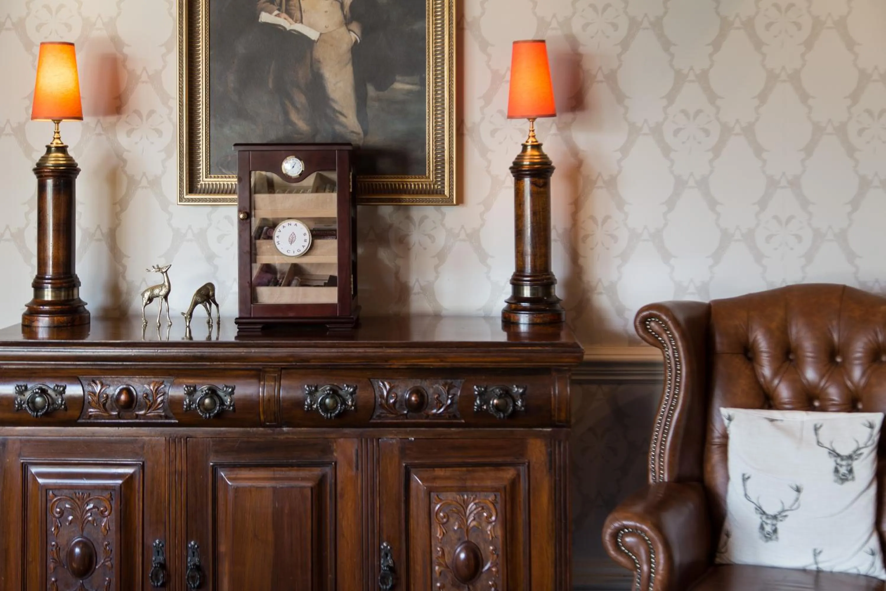 Communal lounge/ TV room in The Museum Inn