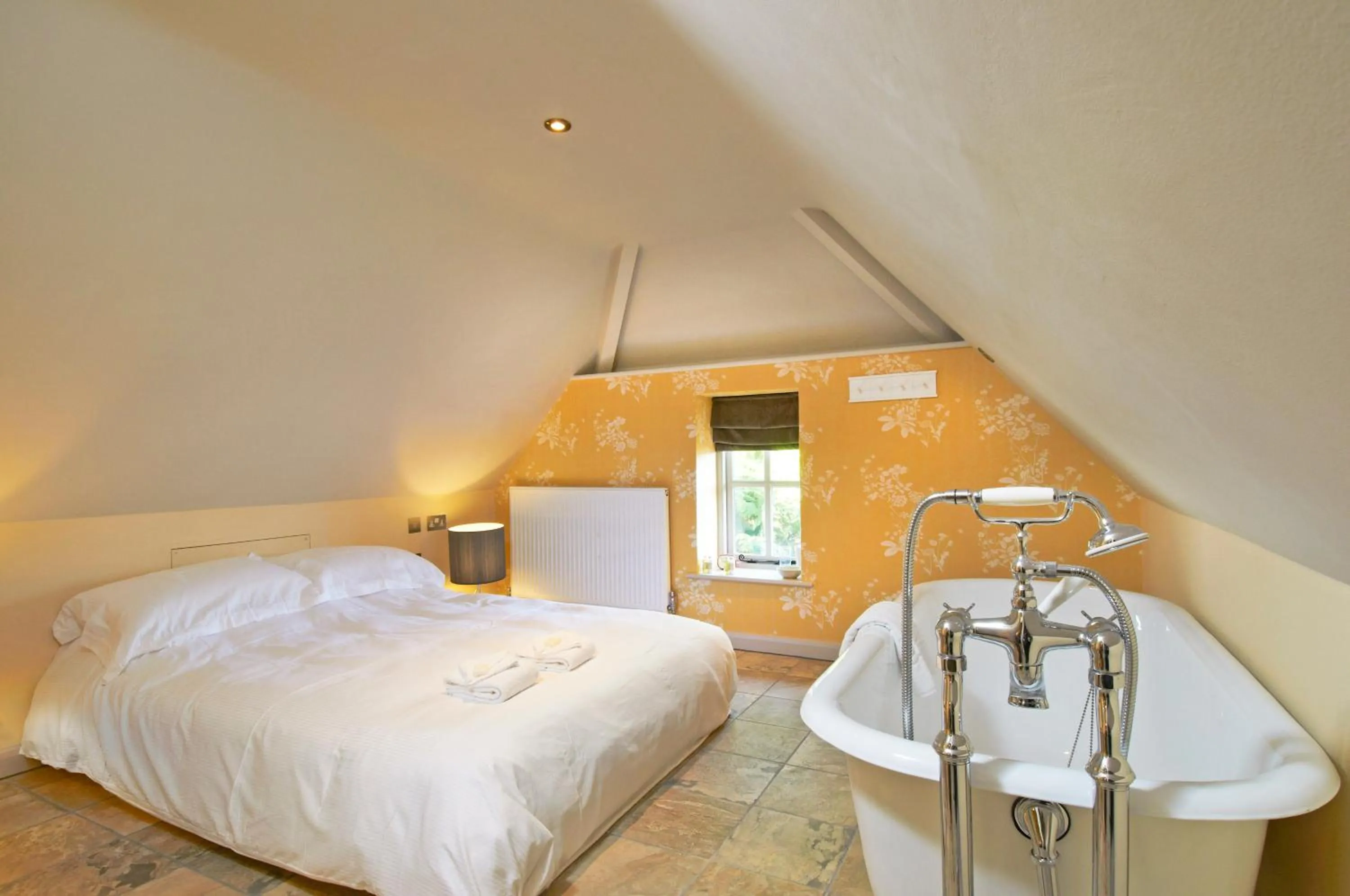 Photo of the whole room, Bed in The Museum Inn