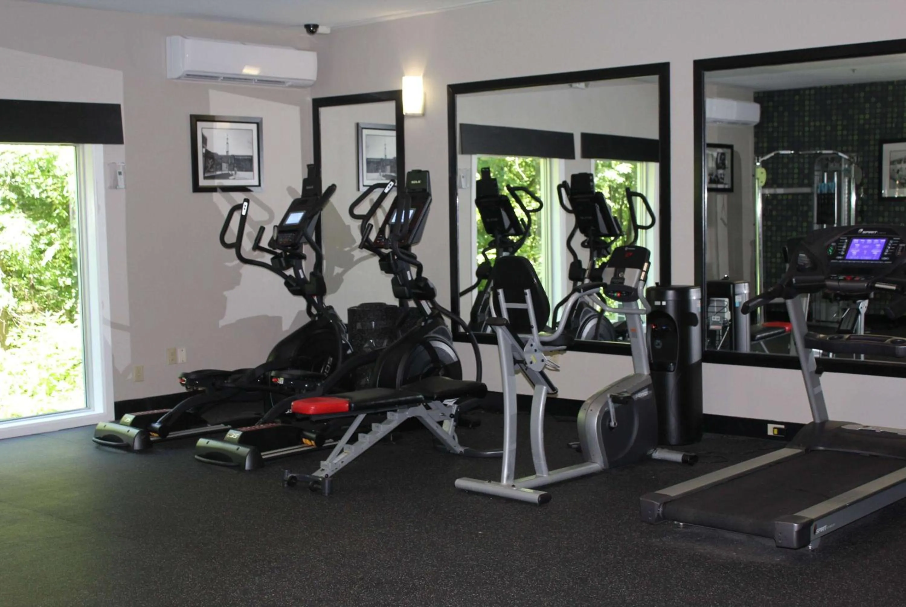 Fitness centre/facilities in La Quinta by Wyndham Huntsville Airport Madison