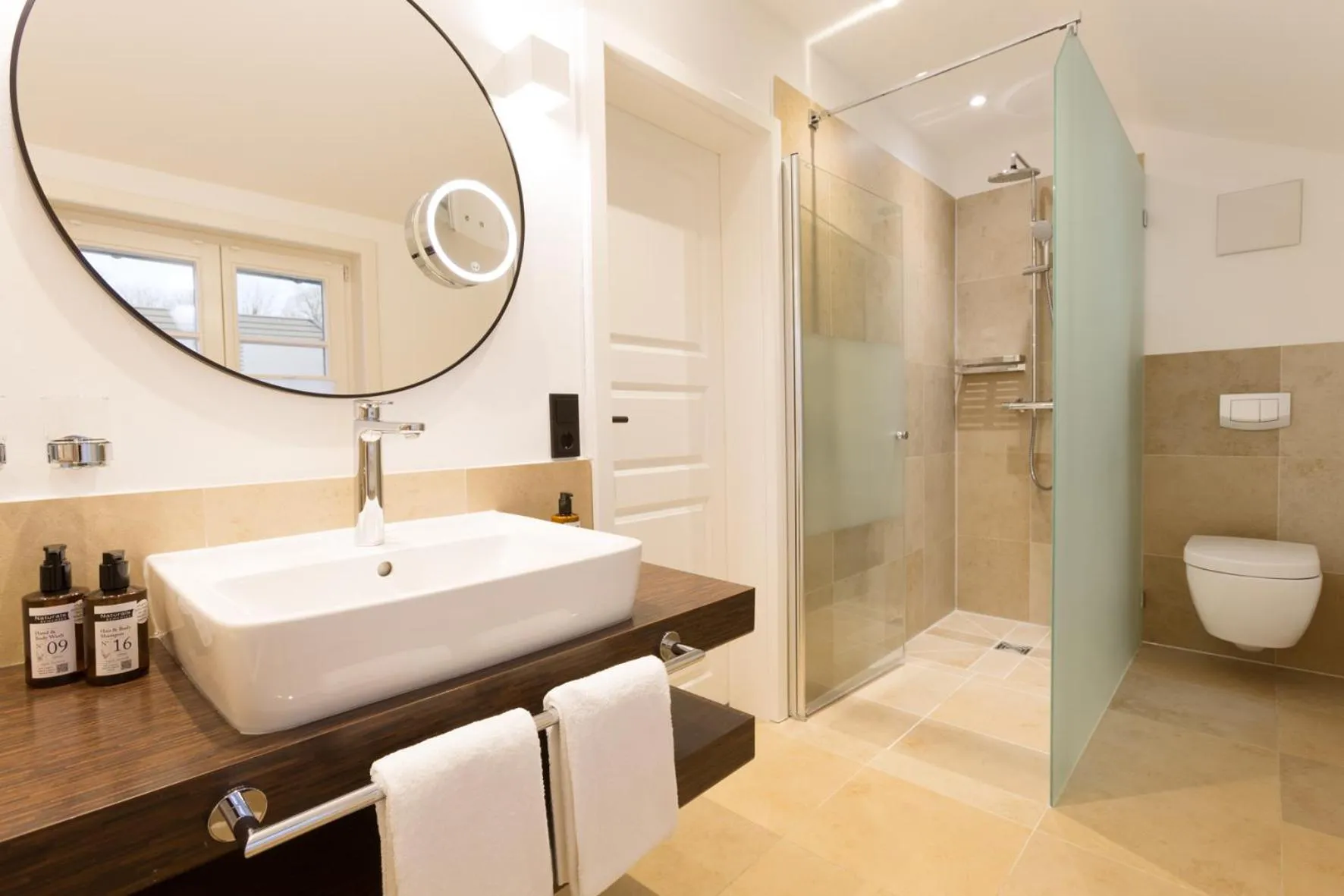 Shower in Elisabeth von Eicken