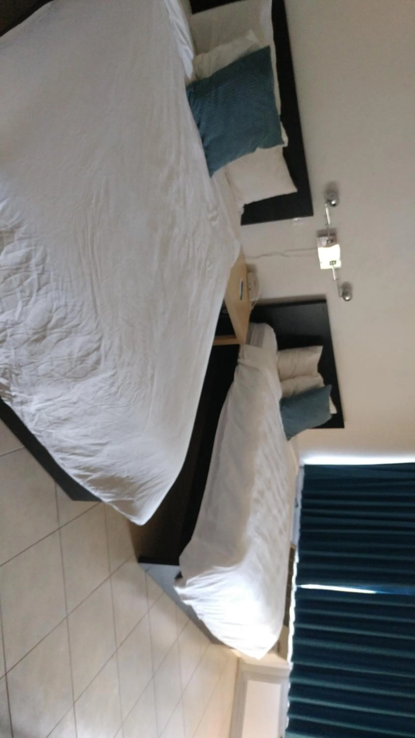 Bedroom, Bed in Dolphin Key Resort - Cape Coral