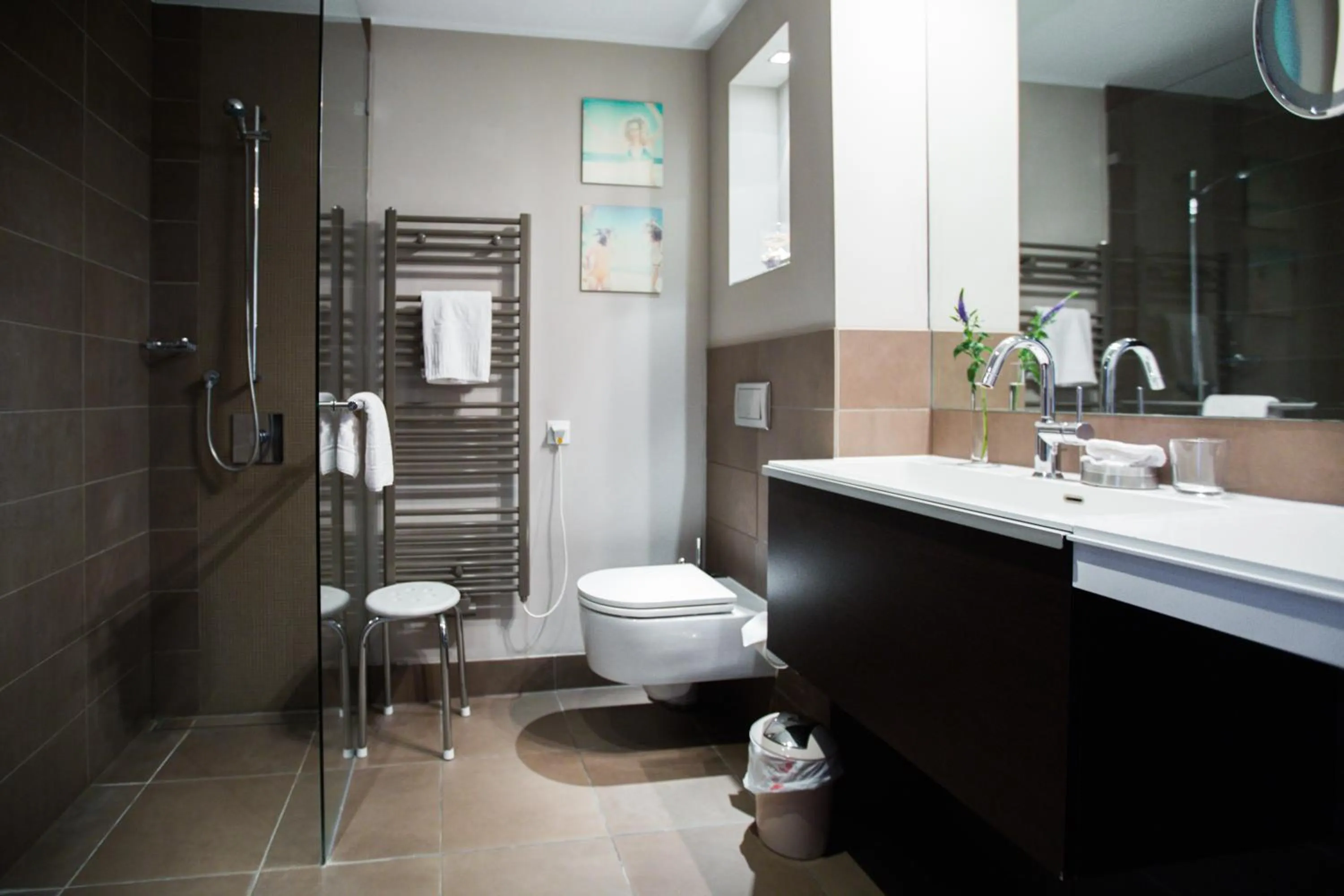 Shower in Hotel Seezeichen Ahrenshoop