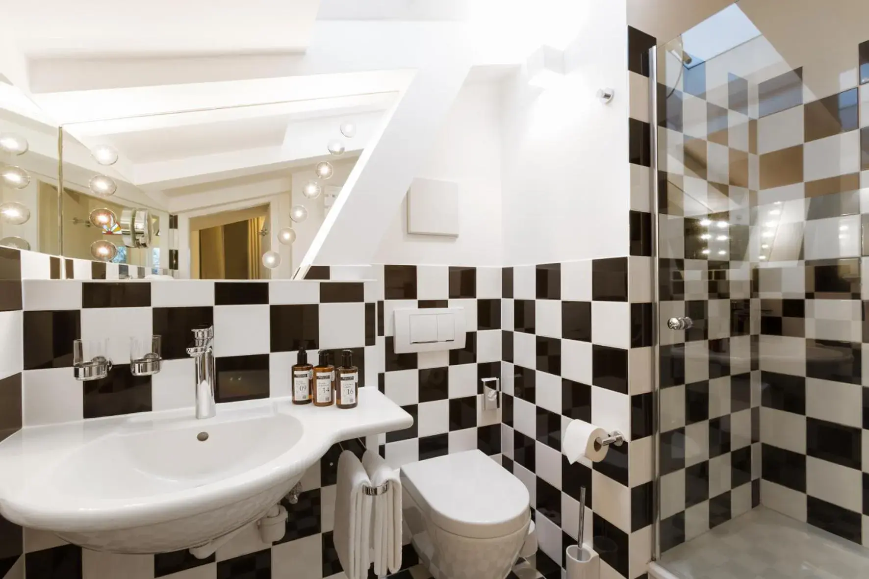 Renovated Deluxe Double Room in the Dependence - single occupancy in Hotel Seezeichen Ahrenshoop Renovated Deluxe Double Room in the Dependence - single occupancy in Hotel Seezeichen Ahrenshoop