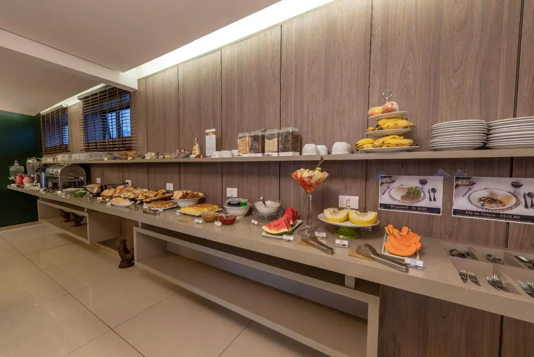 Breakfast in Class Hotel Guaxupé Breakfast in Class Hotel Guaxupé