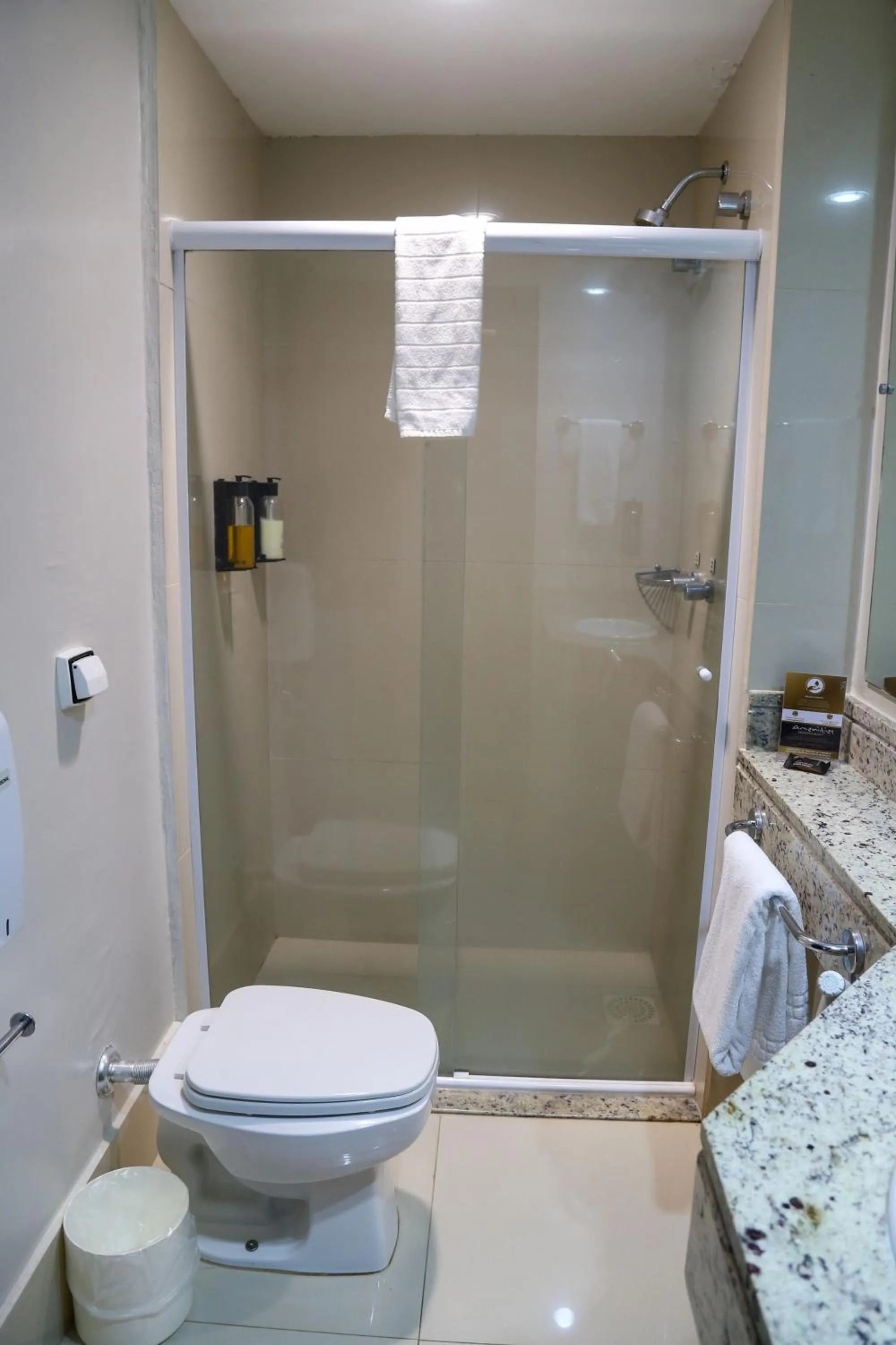 Bathroom in Class Hotel Guaxupé