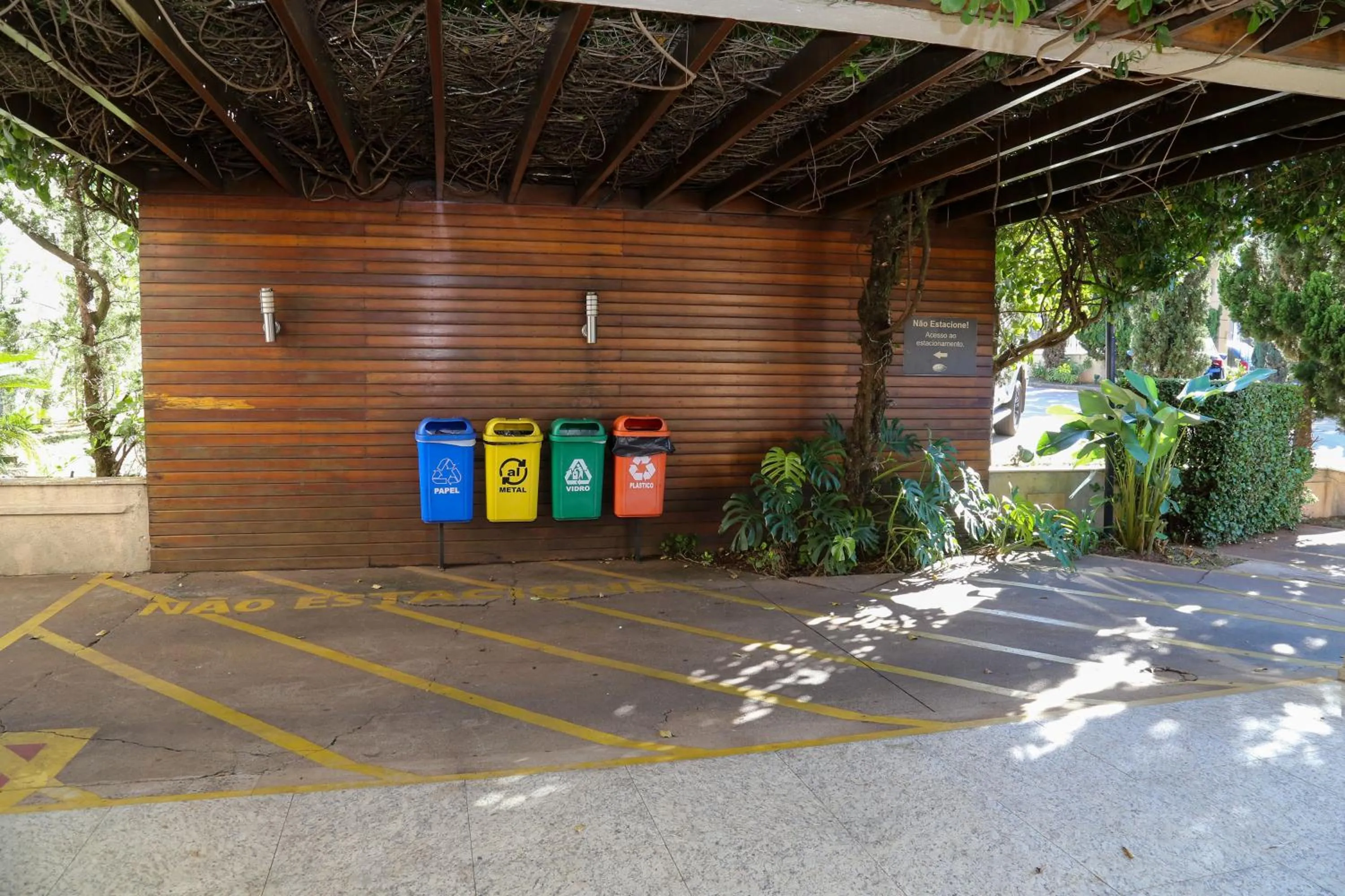 Parking in Class Hotel Guaxupé